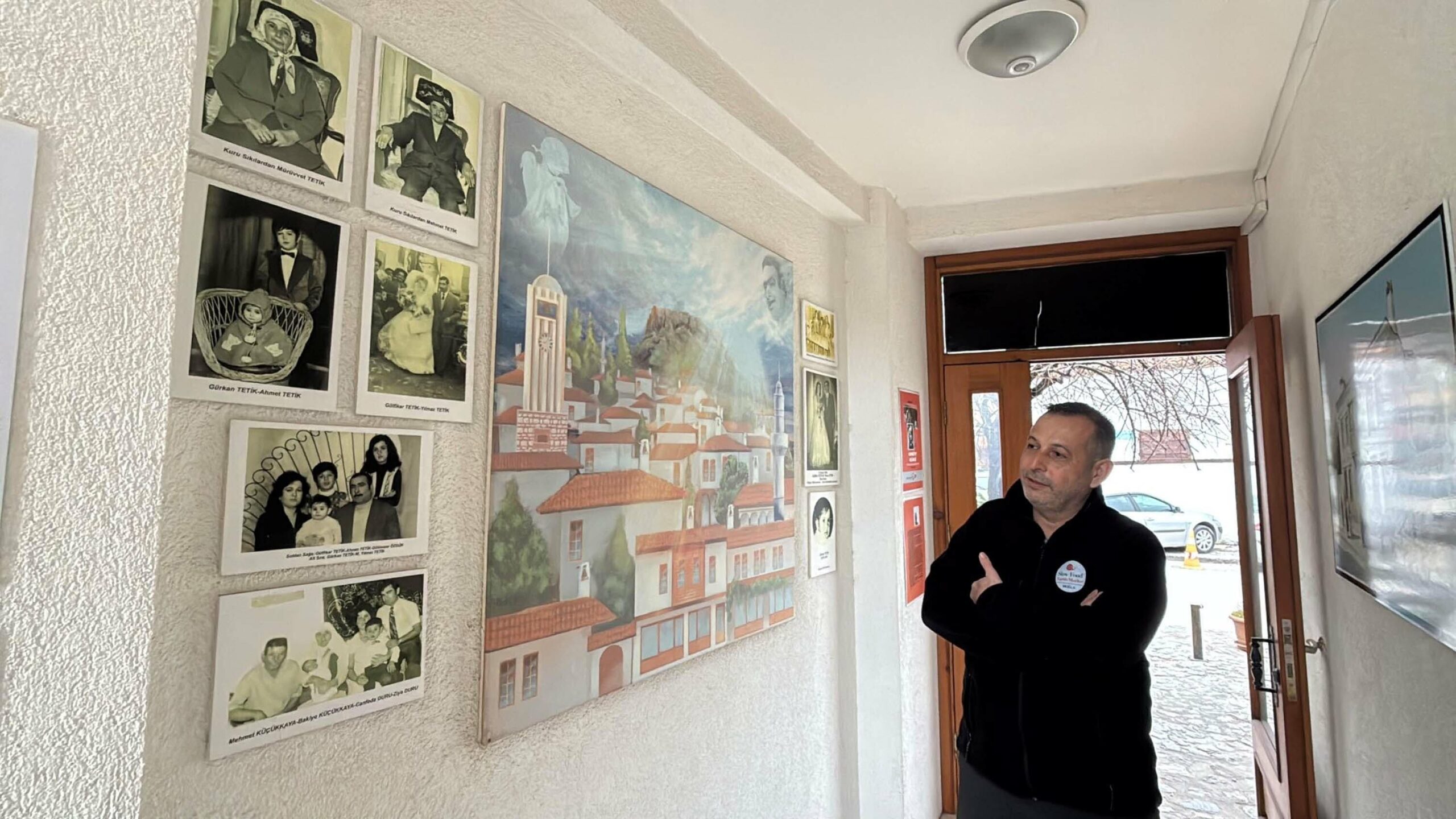Gürkan Tetik'ten Anlamlı Proje: Ablası İçin Kütüphane Kurdu
