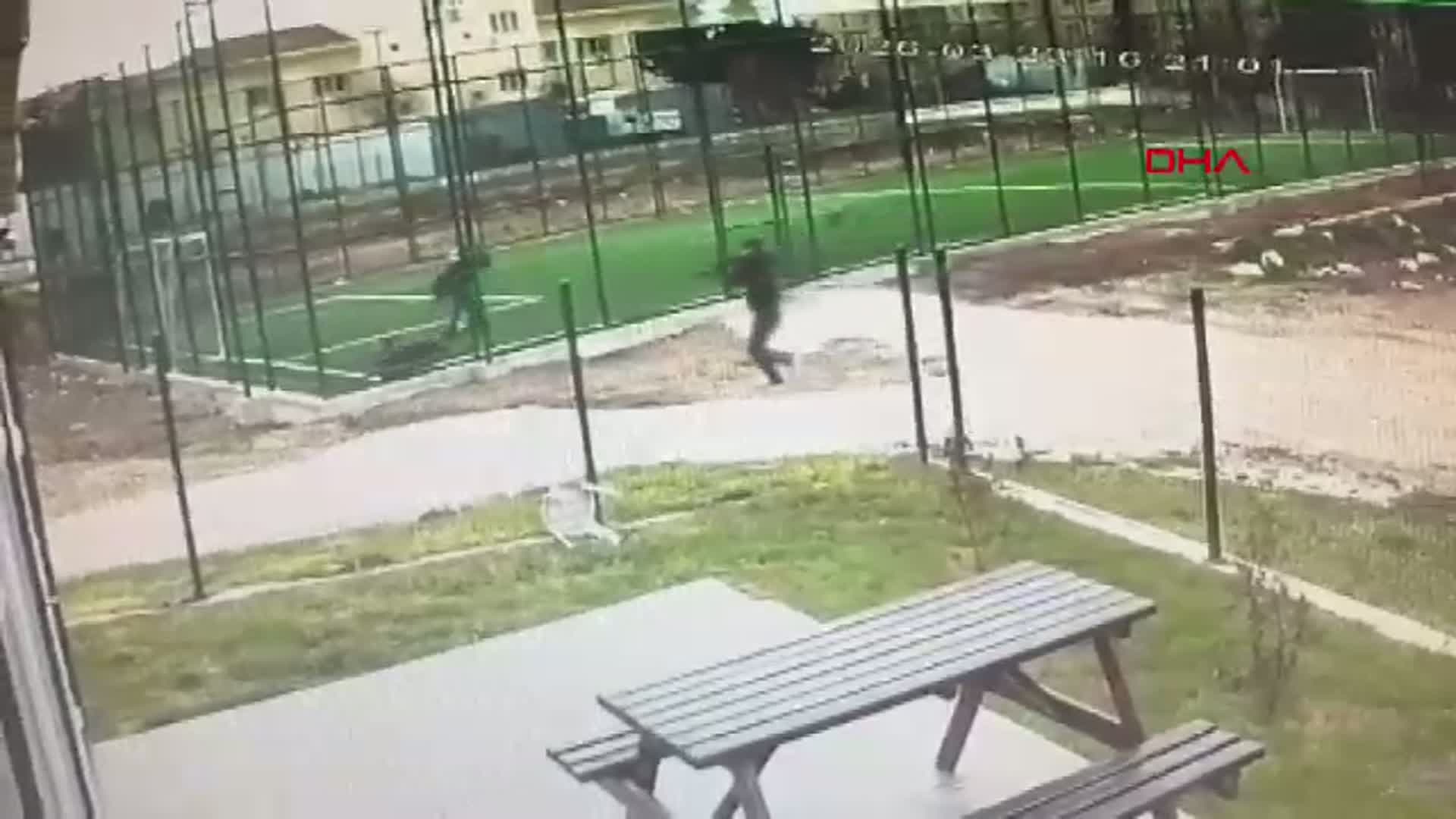 Edirne'de 17 Yaşındaki Genç, Akranına Pompalı Tüfekle Saldırdı