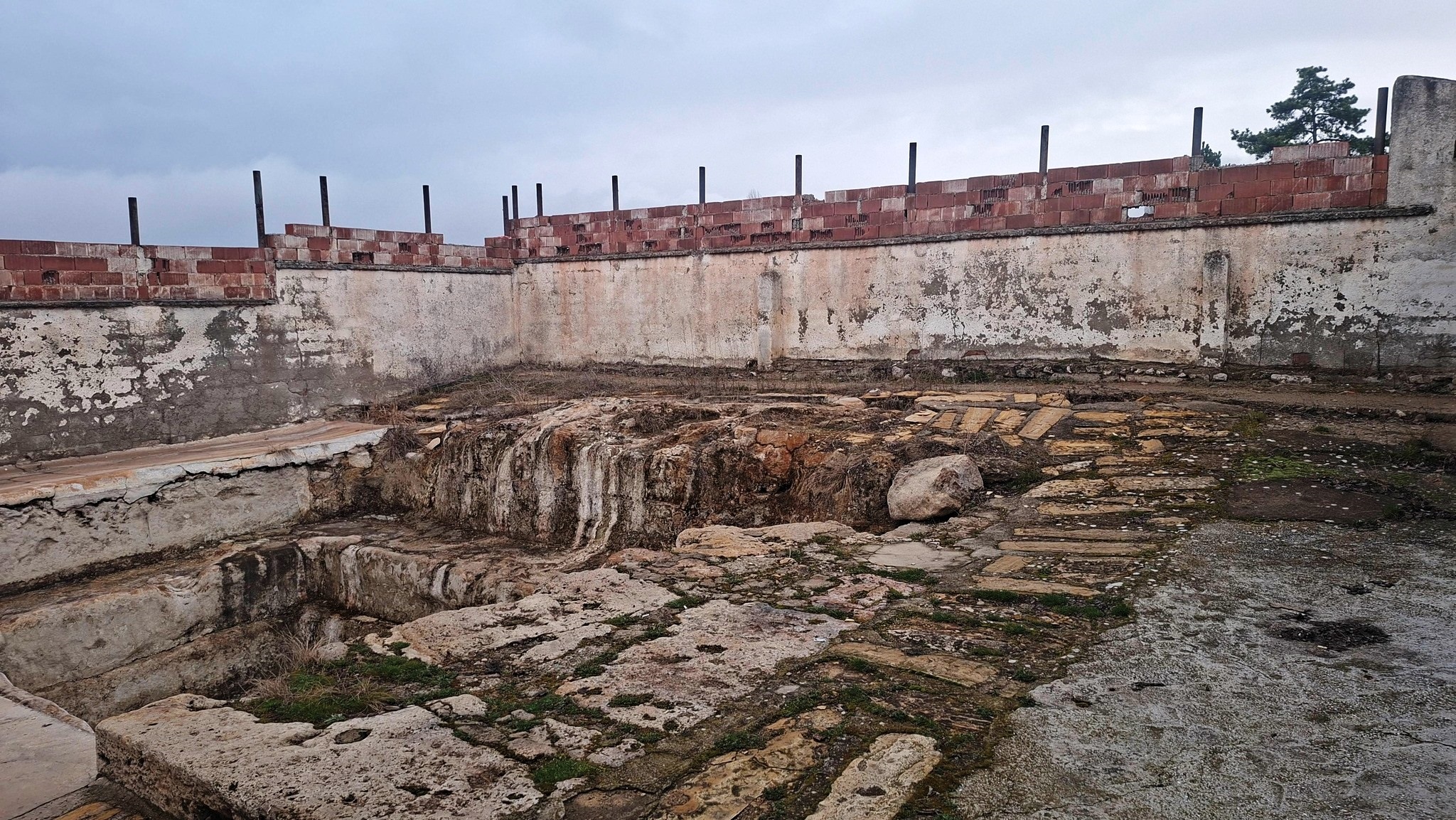 Kütahya'da Roma Dönemi'ne Ait Tarihi Hamam İçin Restorasyon Çağrısı