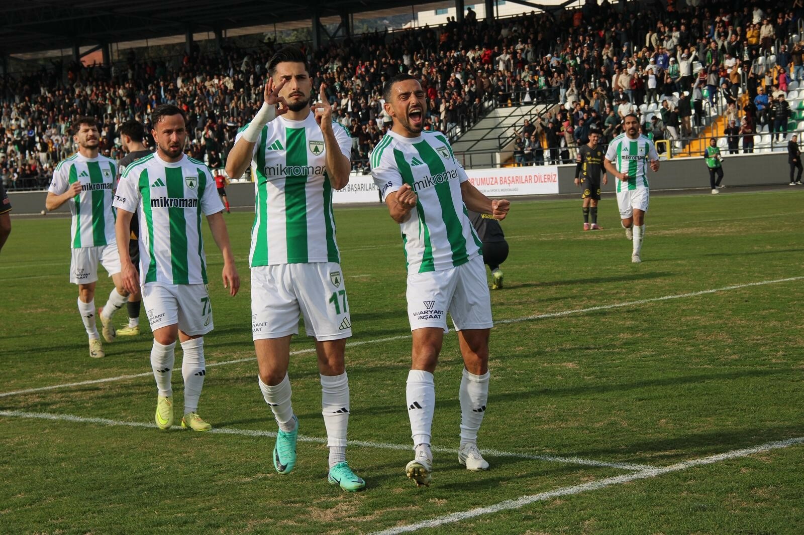 Muğlaspor, Zirve Yarışında İstanbul'a Çıkıyor