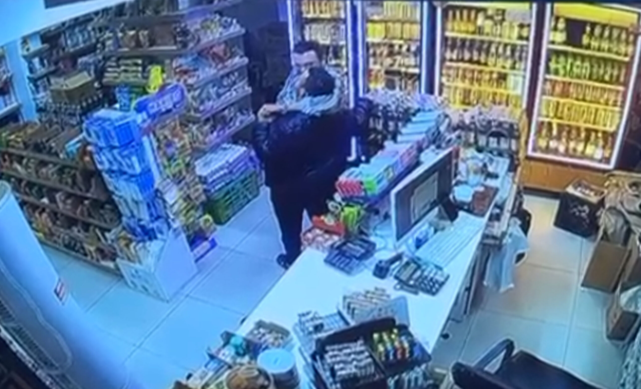 Alkollü Market Sahibi Kendi Müşterisini Öldürdü