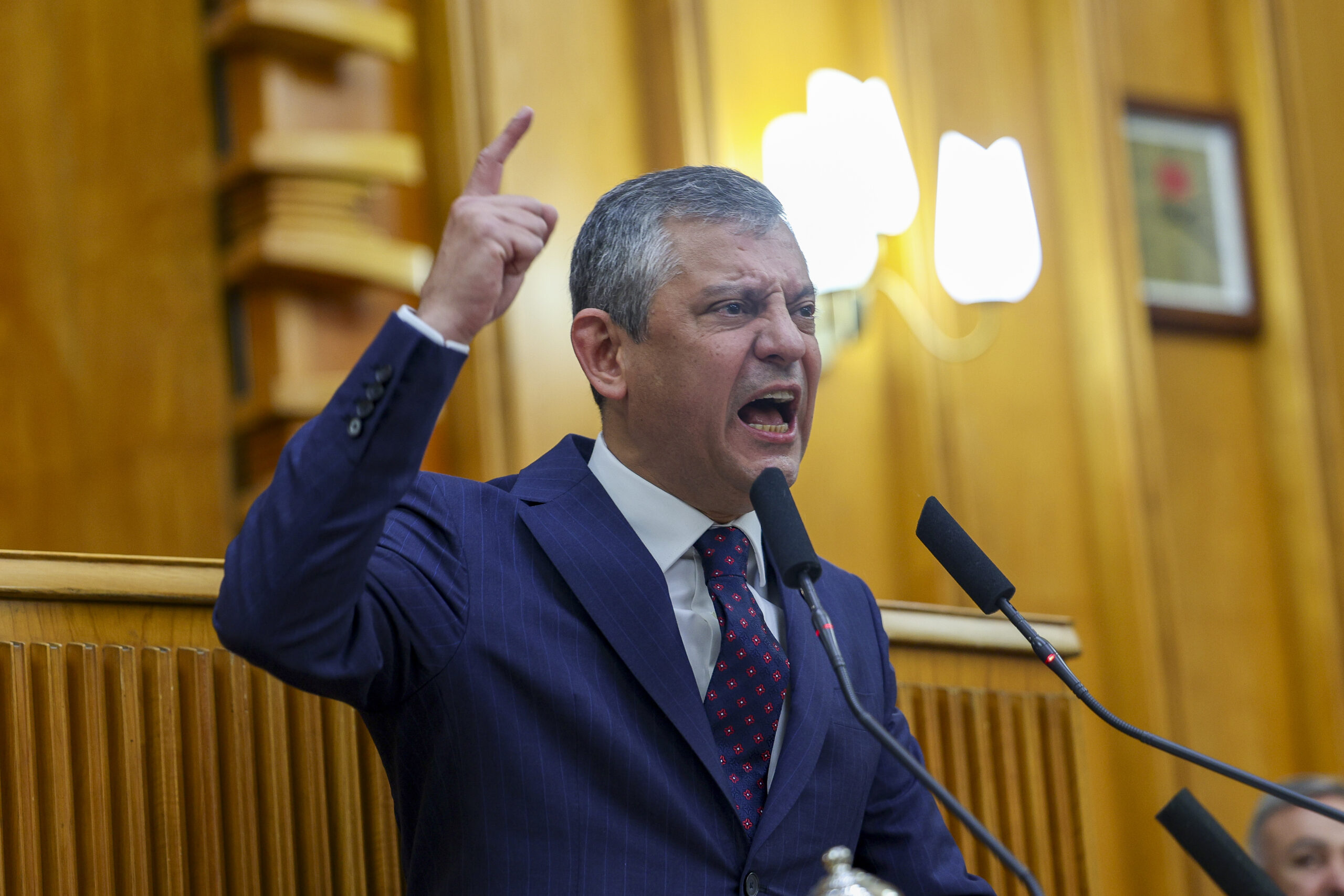 Özgür Özel: Türkiye'nin Sorunlarını Çözmeye Hazırız