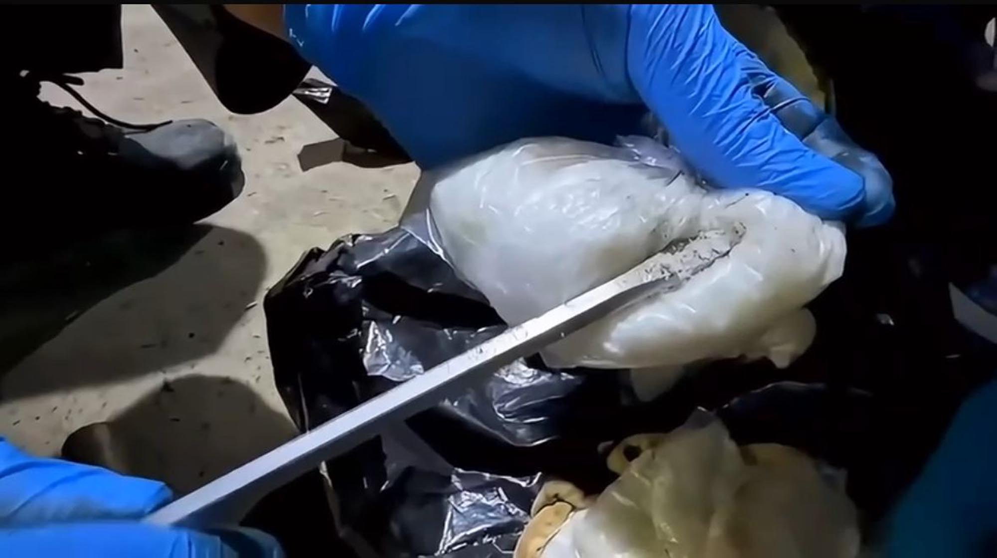 Ağrı'da Mutfak Tüpünde 8 Kilogram Metamfetamin Ele Geçirildi