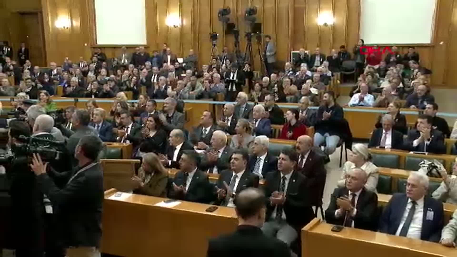 Özgür Özel: Ülkenin Sorunlarını Çözmeye Talipiz