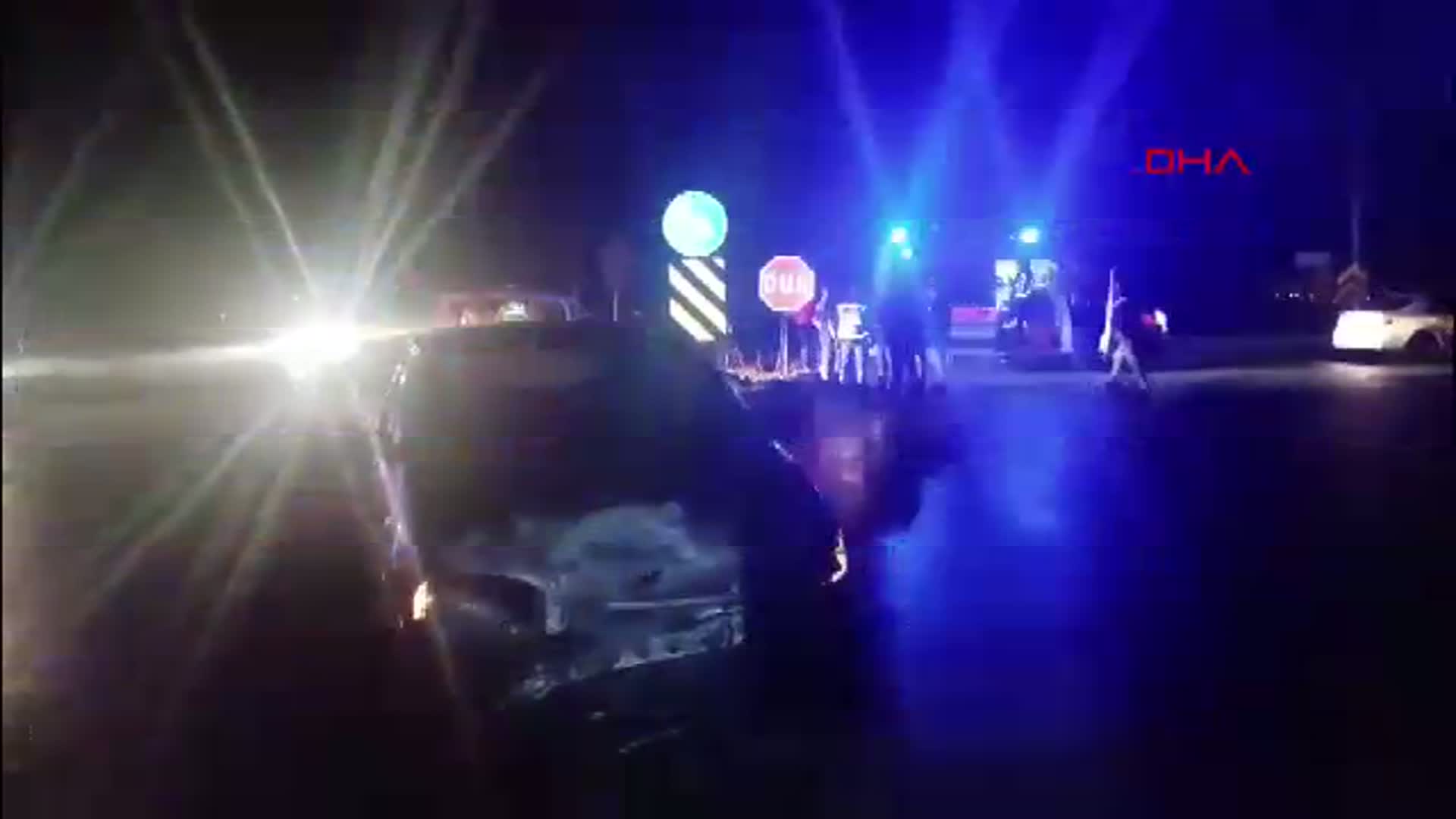 Çorum'da Polisi Otomobil Çarptı: 1'i Polis 3 Yaralı