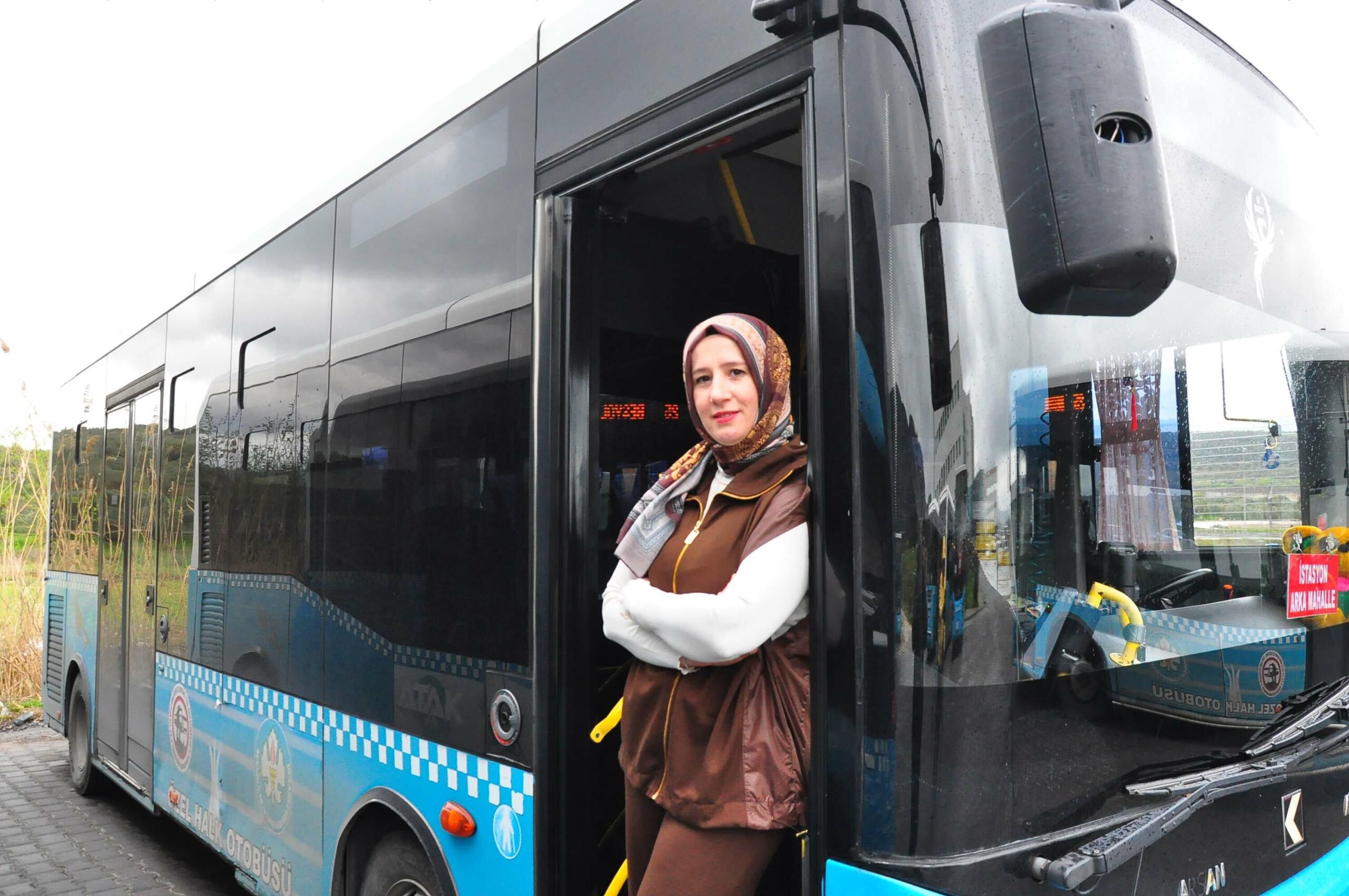 Soma'nın İlk Kadın Otobüs Şoförü Derda Aktaş