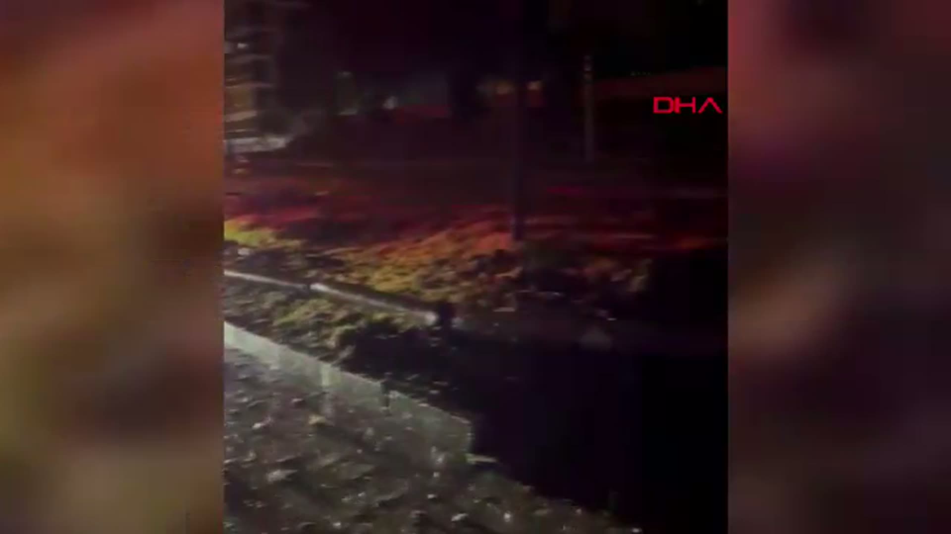 Burdur'da Direğe Çarpan Araçta Sürücü Yaralandı
