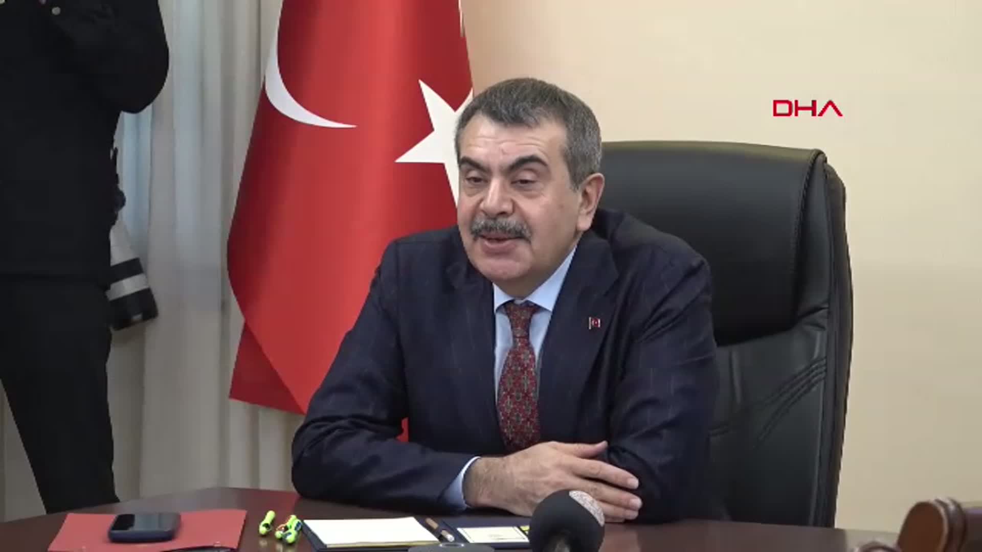 Milli Eğitim Bakanı Tekin, Çocukların Fikirlerini Dinledi
