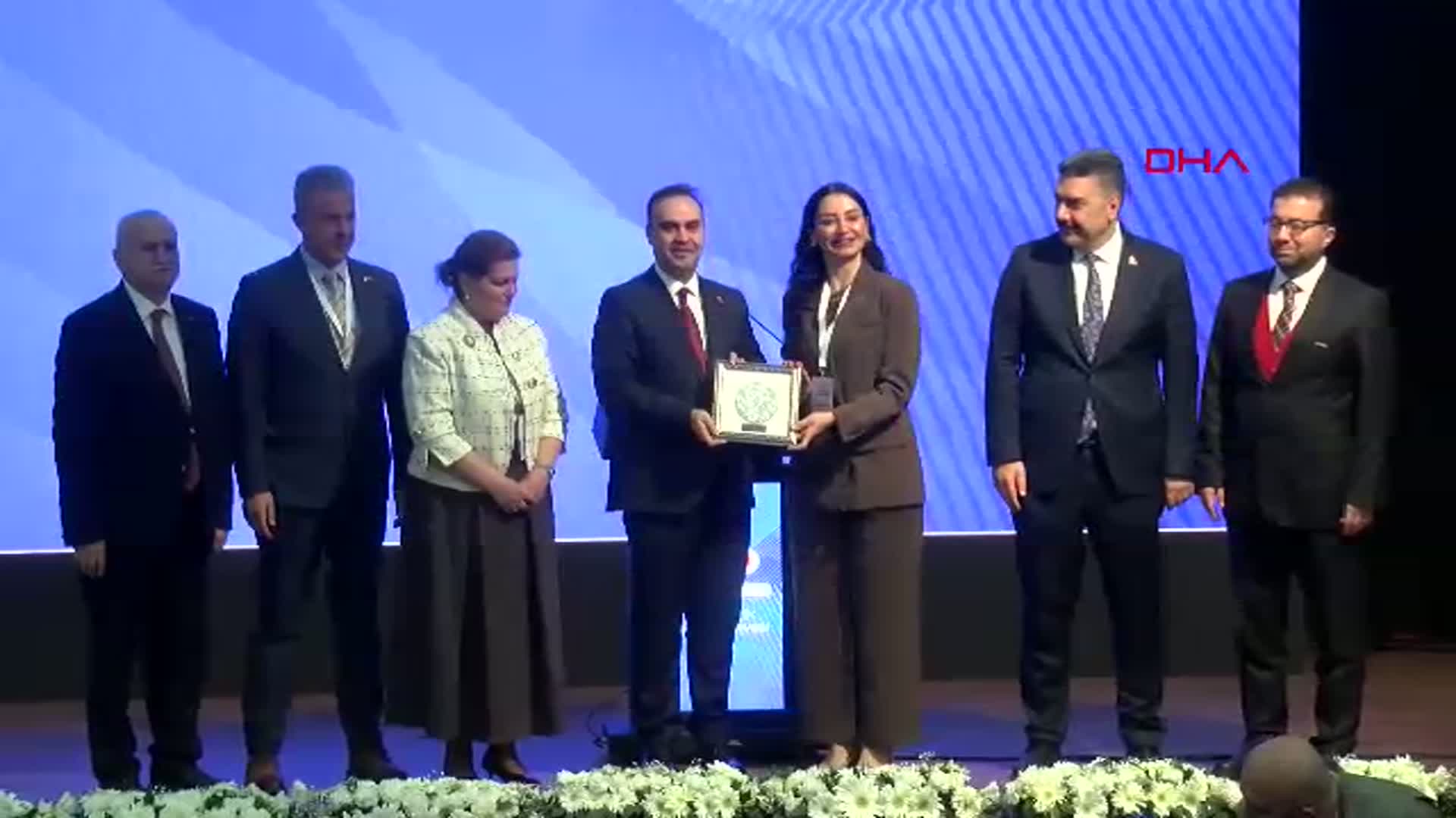 Bakan Kacır'dan Sanayi ve Teknoloji Kolejleri Müjdesi