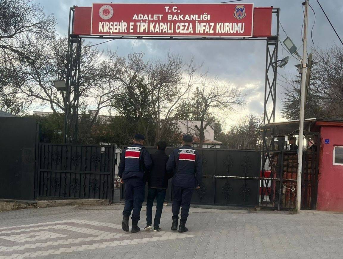 Kırşehir'de Akrabasının Kimliğini Kullanan Firari Hükümlü Yakalandı
