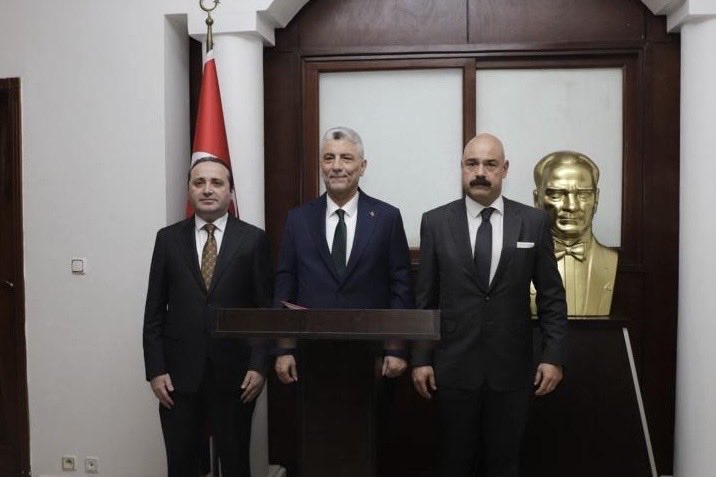 Ticaret Bakanı Ömer Bolat, Kamerun'da Ticaret Bakanları Toplantısı İçin Bulundu