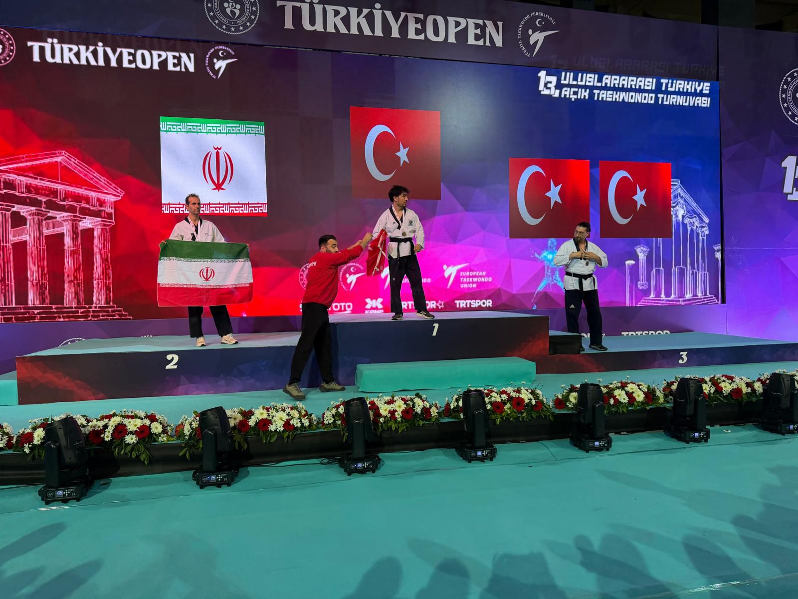 Bursalı Tekvandocu Uğur Tuzlu, Antalya'da Şampiyonluk Yaşadı
