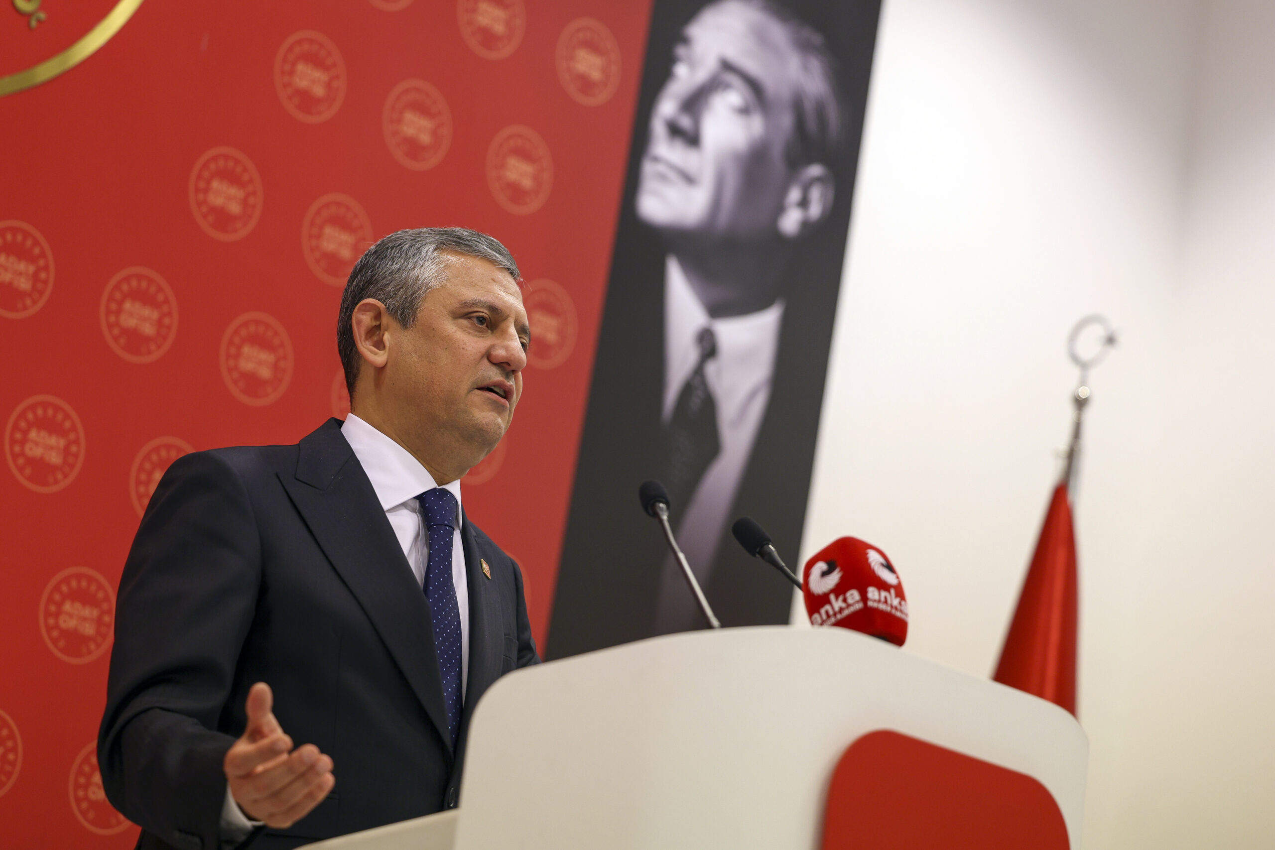 Özgür Özel: Adaletin Hakim Olduğu Bir Türkiye İstiyoruz