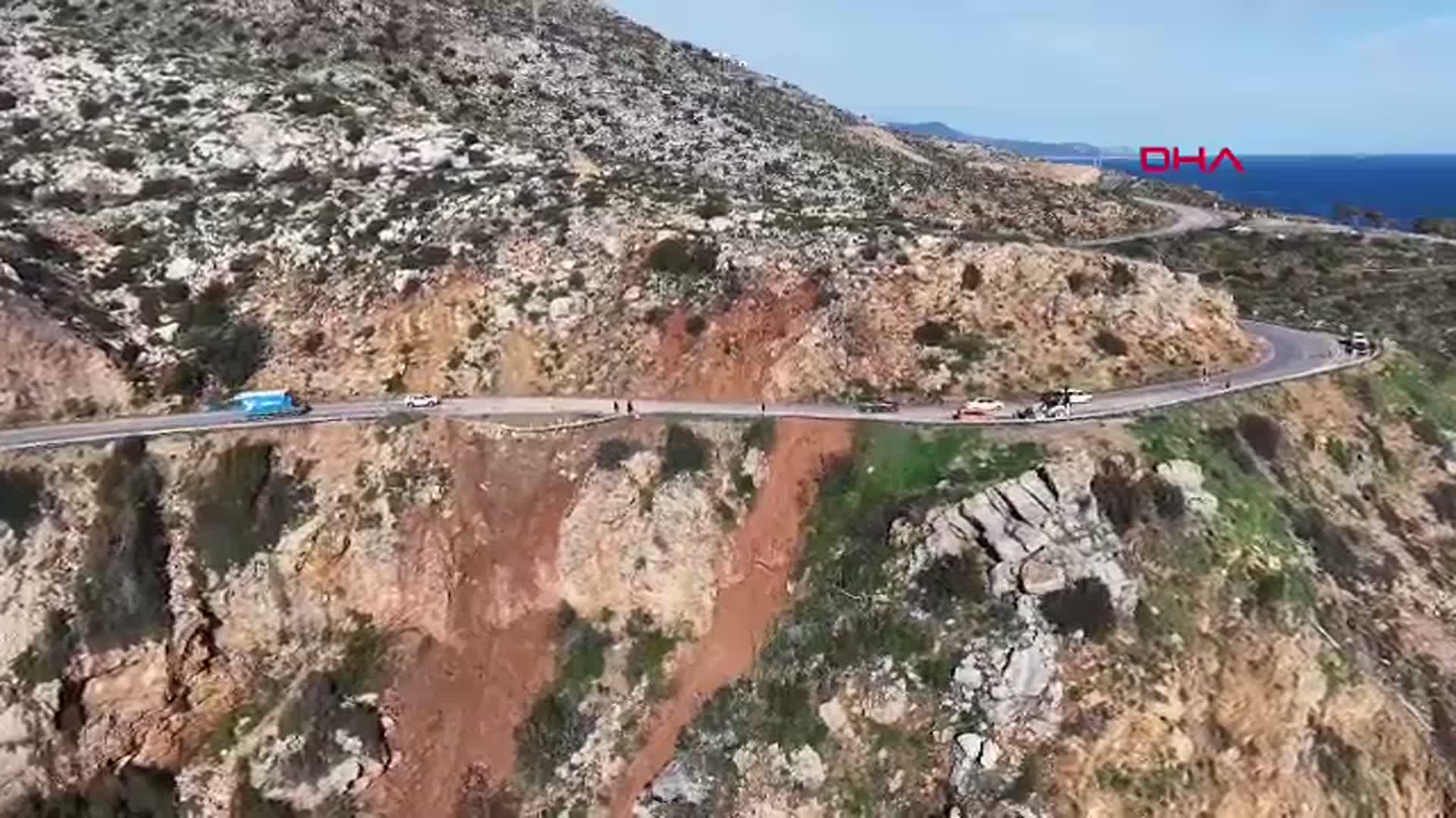Mersin'de Aydıncık-Bozyazı Karayolunda Çökme Olayı