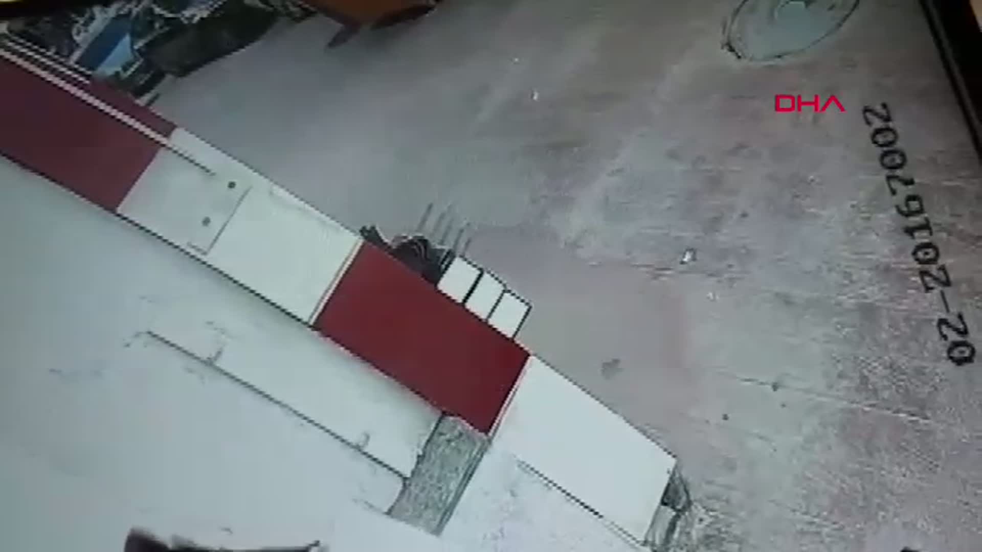 Kocaeli'de Akrabasını Öldüren Sanığa Ağırlaştırılmış Müebbet Hapis Cezası
