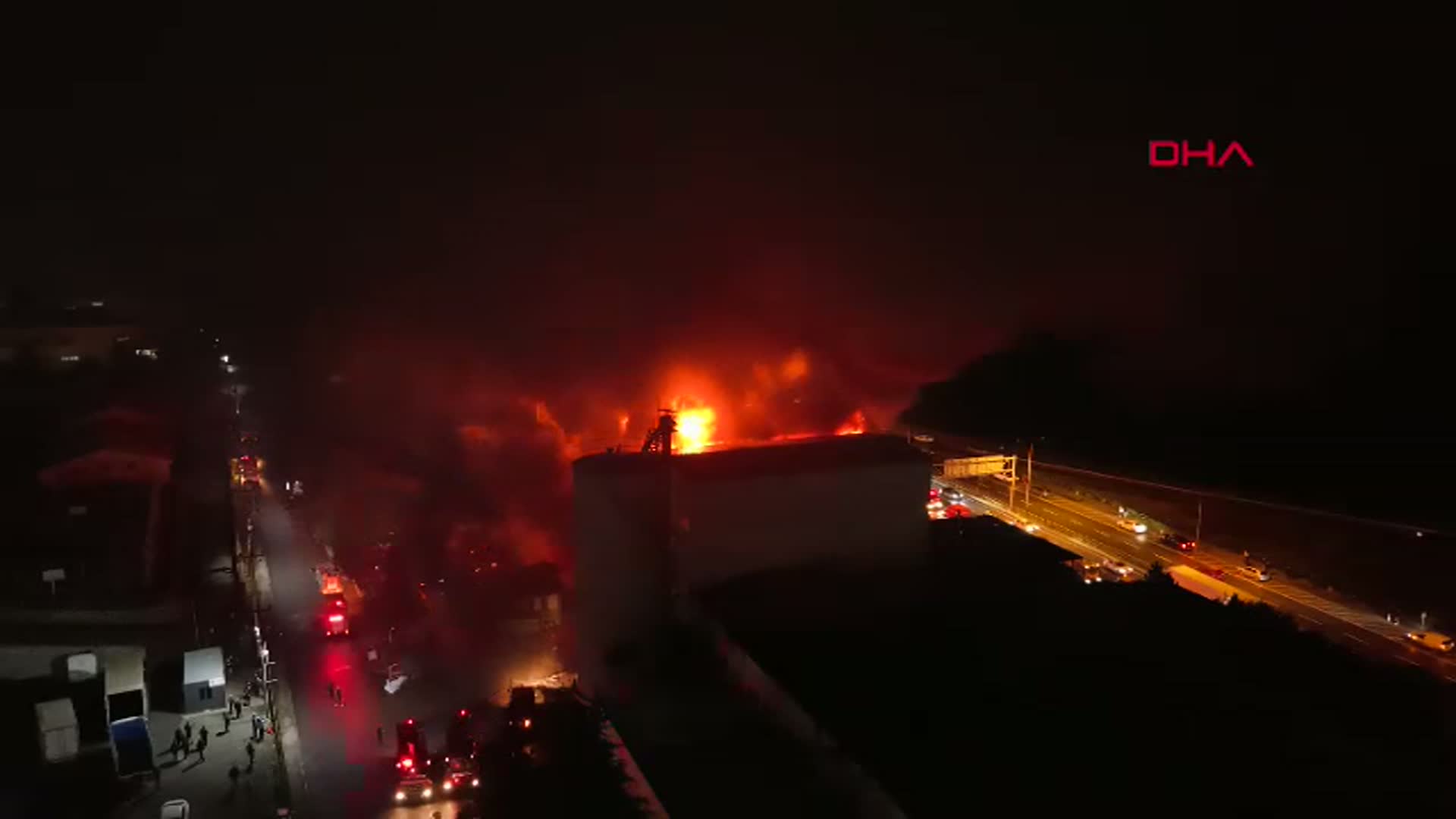 Trabzon'da Fındık Fabrikasında Yangın Yeniden Alevlendi