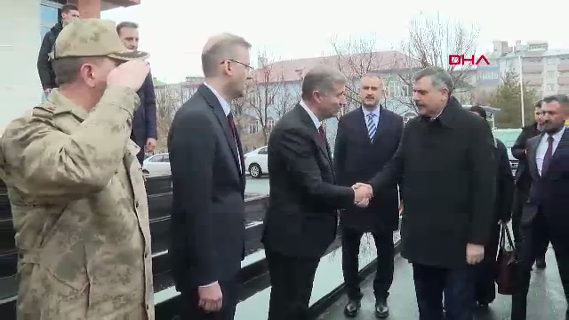 İçişleri Bakanı Çiftçi Gürbulak Sınır Kapısı'nda İncelemede Bulundu