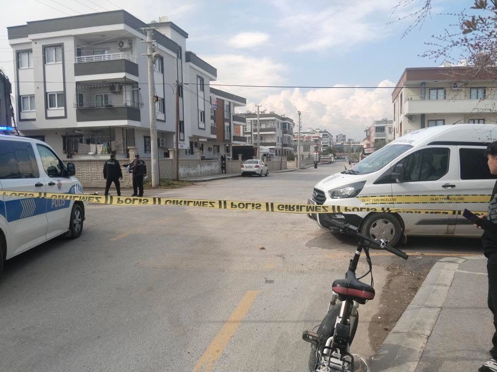 Mersin'de Kocası Tarafından Bıçaklanan Kadın Hayati Tehlike Saati