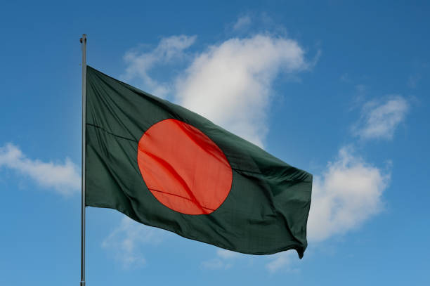 Bangladeş'te Yolcu Otobüsü Nehre Düştü: 24 Kişi Hayatını Kaybetti
