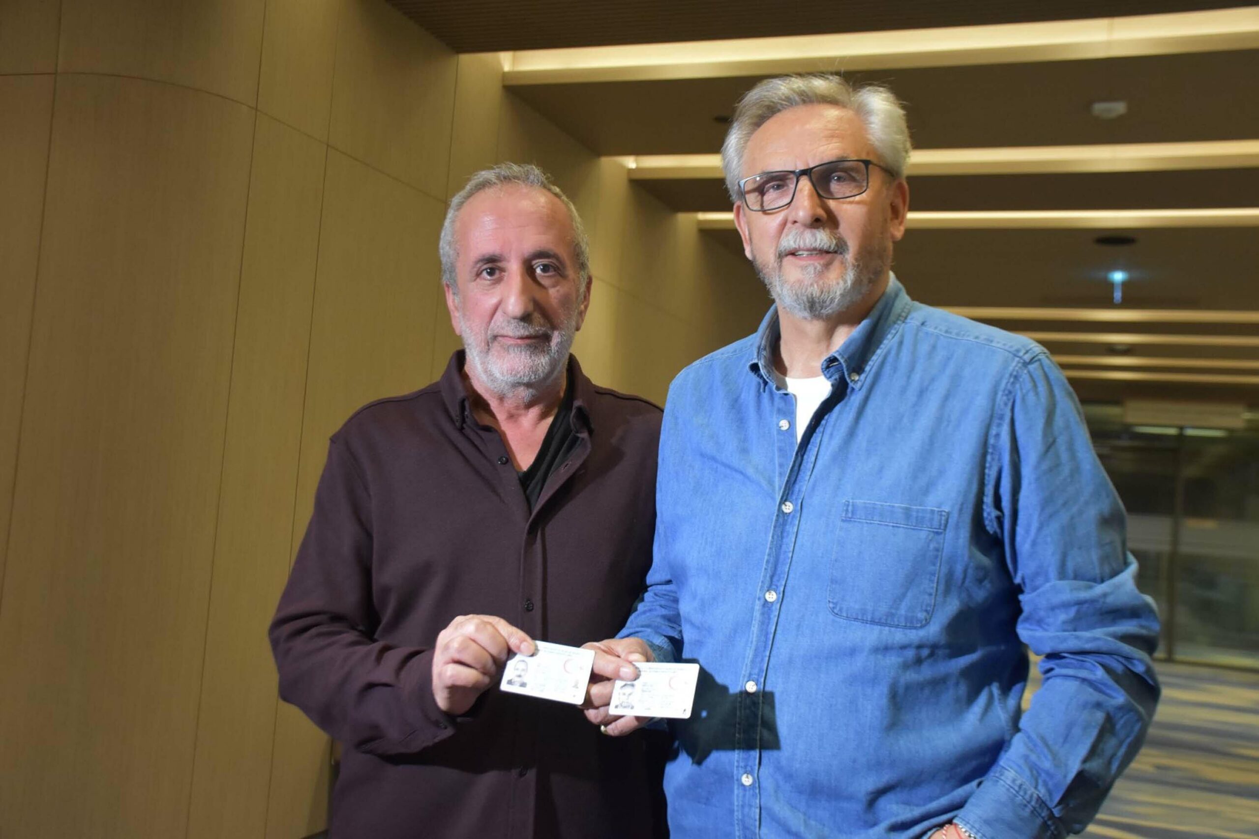 İzmir'de İki Adaş Kanser Hastasının Ortak Tedavi Süreci
