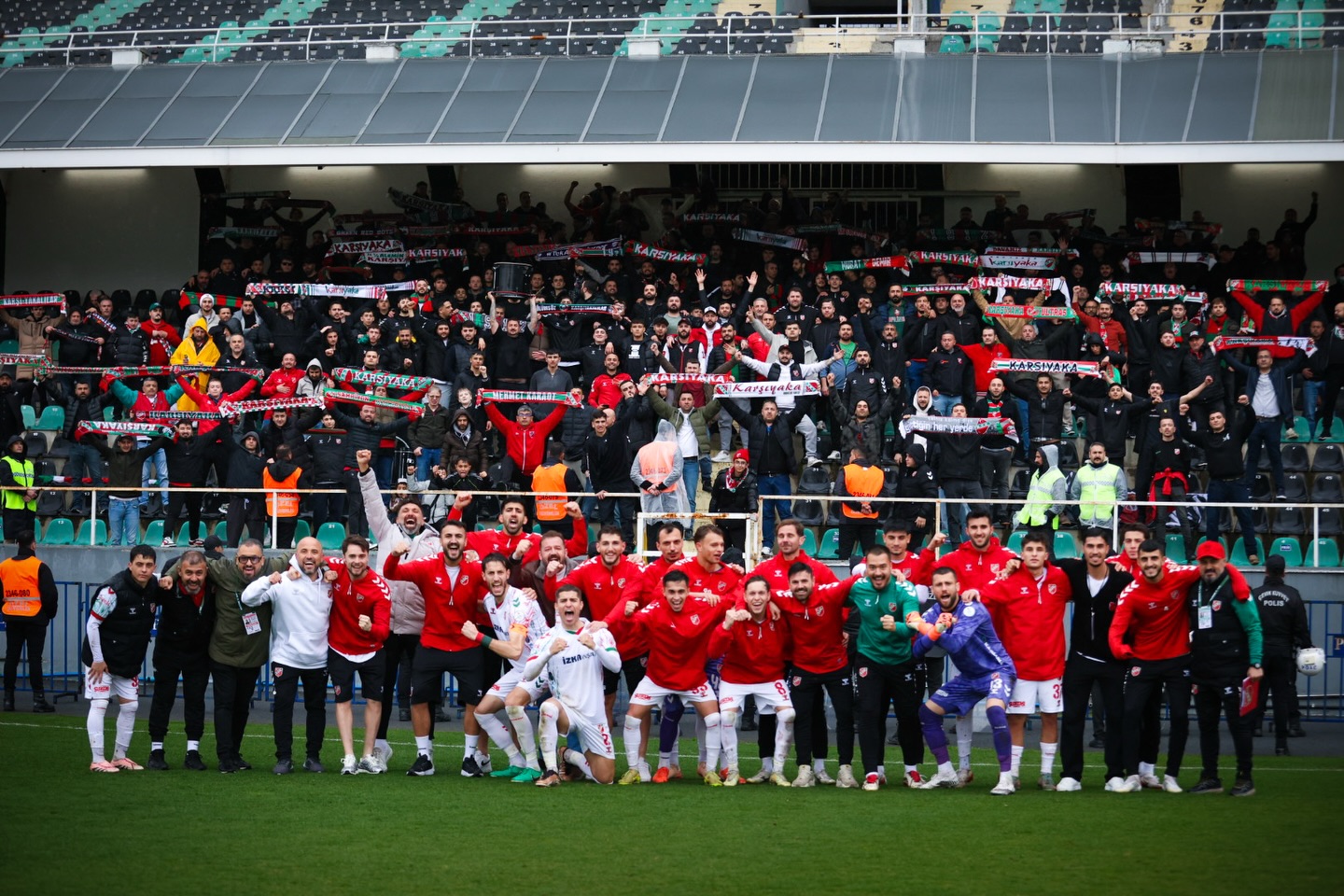 Karşıyaka, Play-Off'a Erken İsim Yazdırdı