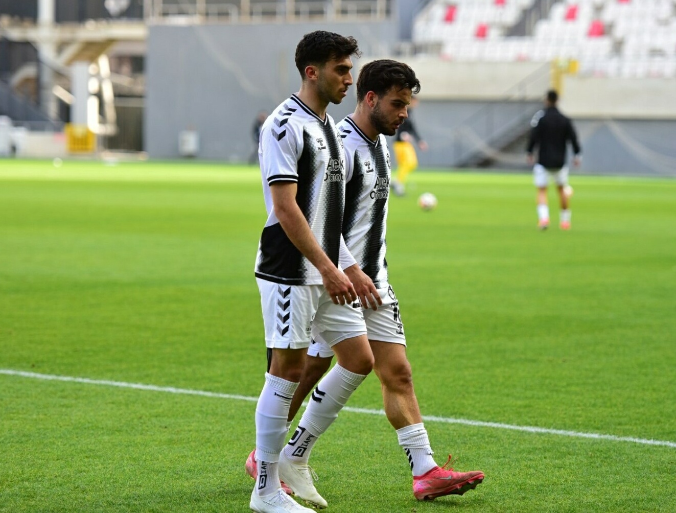 Altay, Beraberlik ile Teselli Buldu