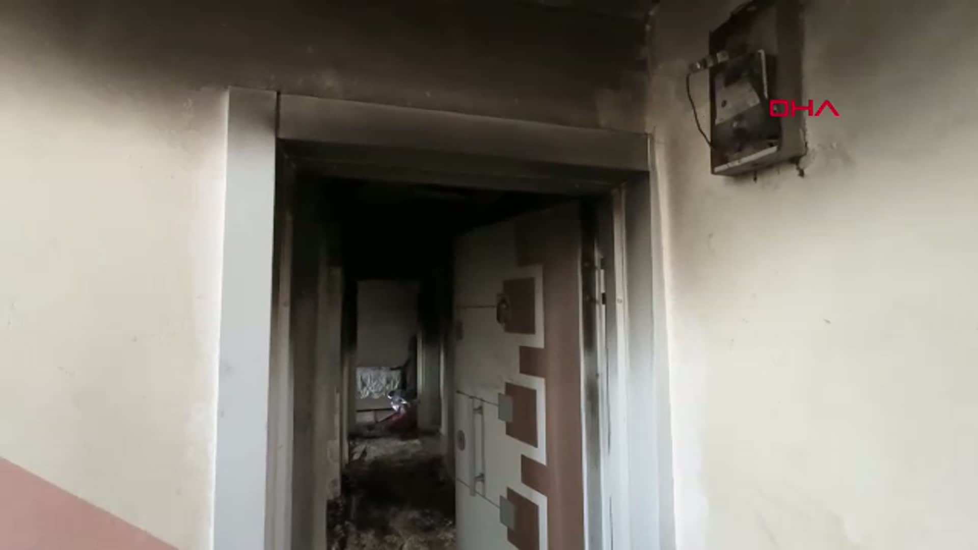 Samsun'da Çocuk Çakmakla Oynarken Evi Ateşe Verdi: 2 Kişi Hastanede