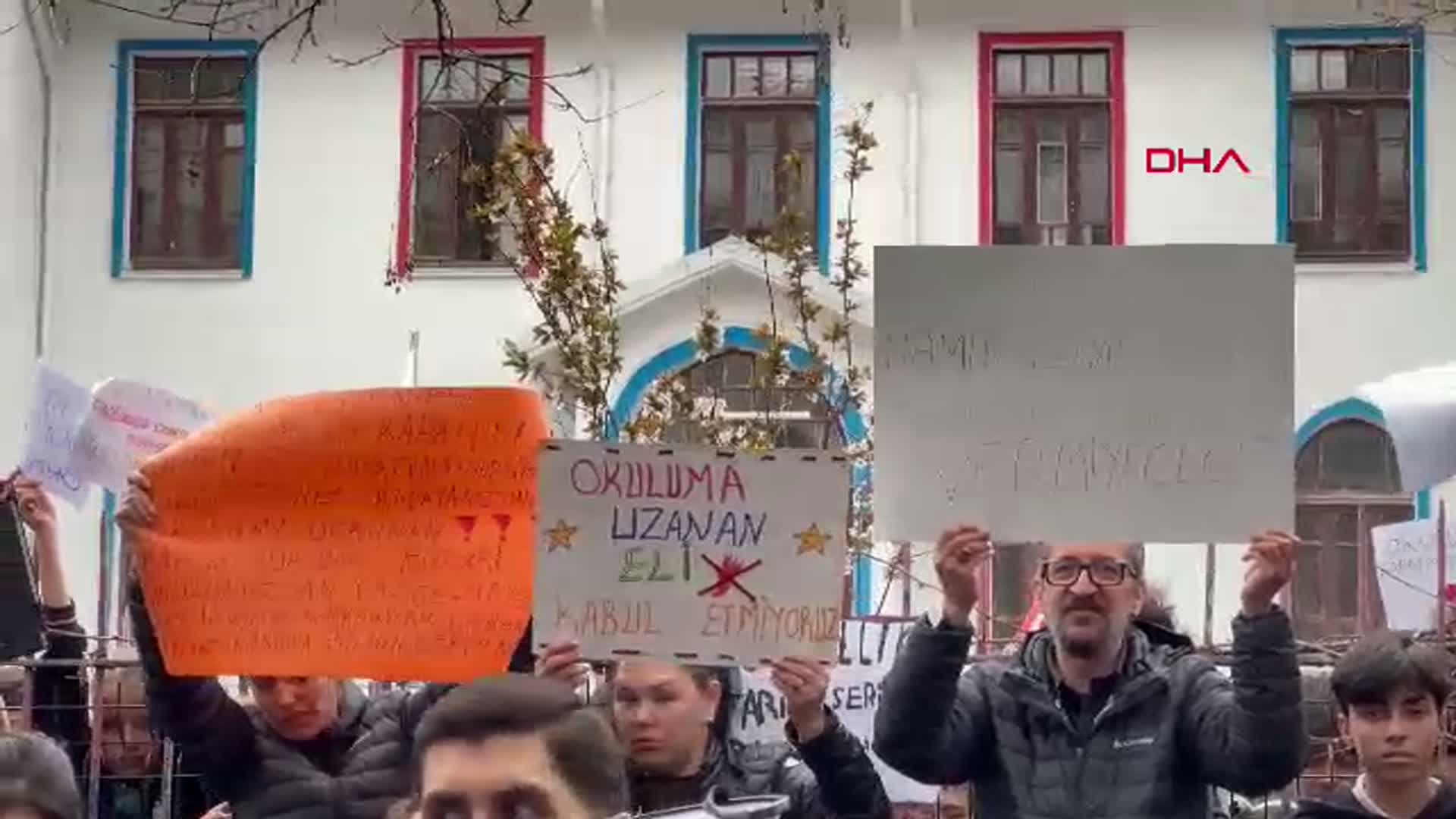 Ankara'da Öğrenci ve Velilerden Okul Binasının Devredilmesine İtiraz