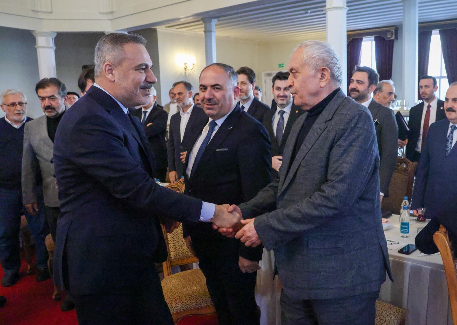 Bakan Fidan, Filistin'e Destek Platformu ile İstanbul'da Buluştu