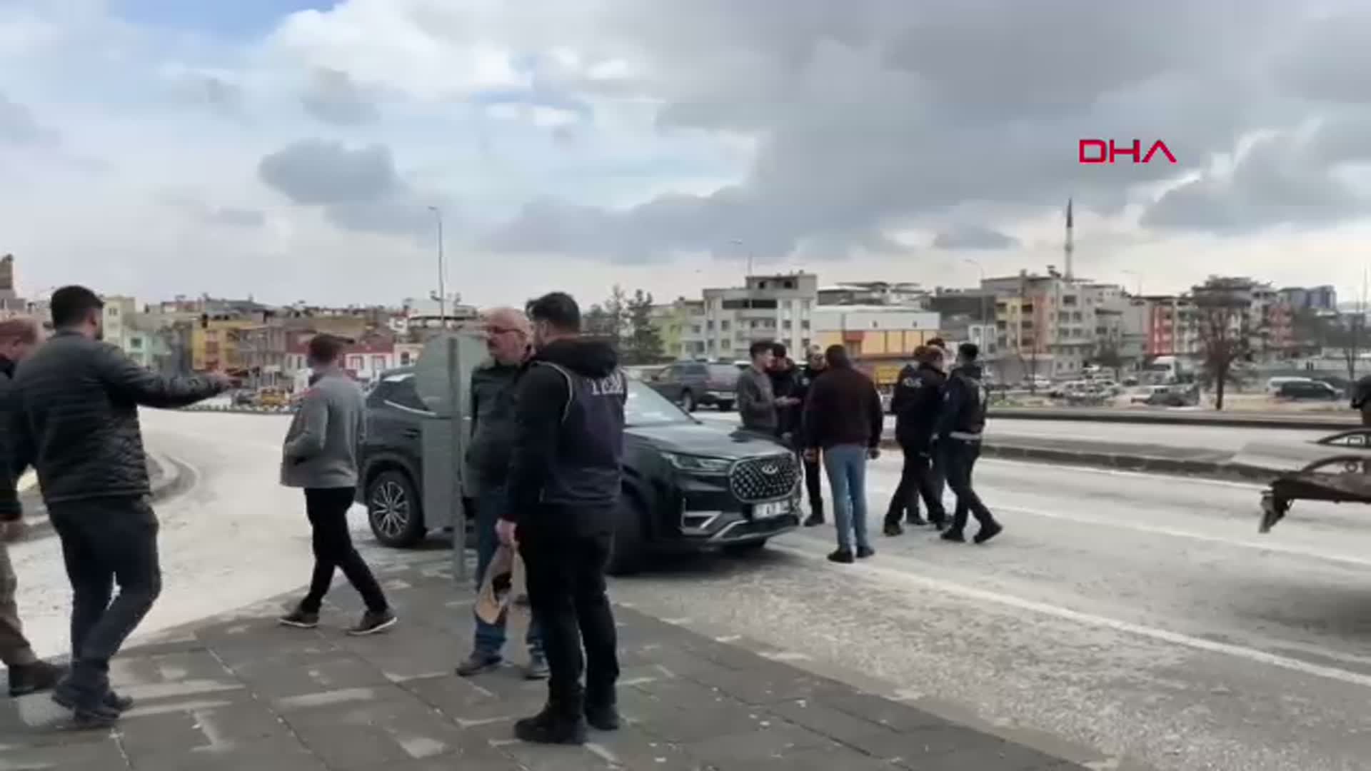 Gaziantep'te 8 Suçtan Aranan Şüpheli, Polis Takibiyle Yakalandı