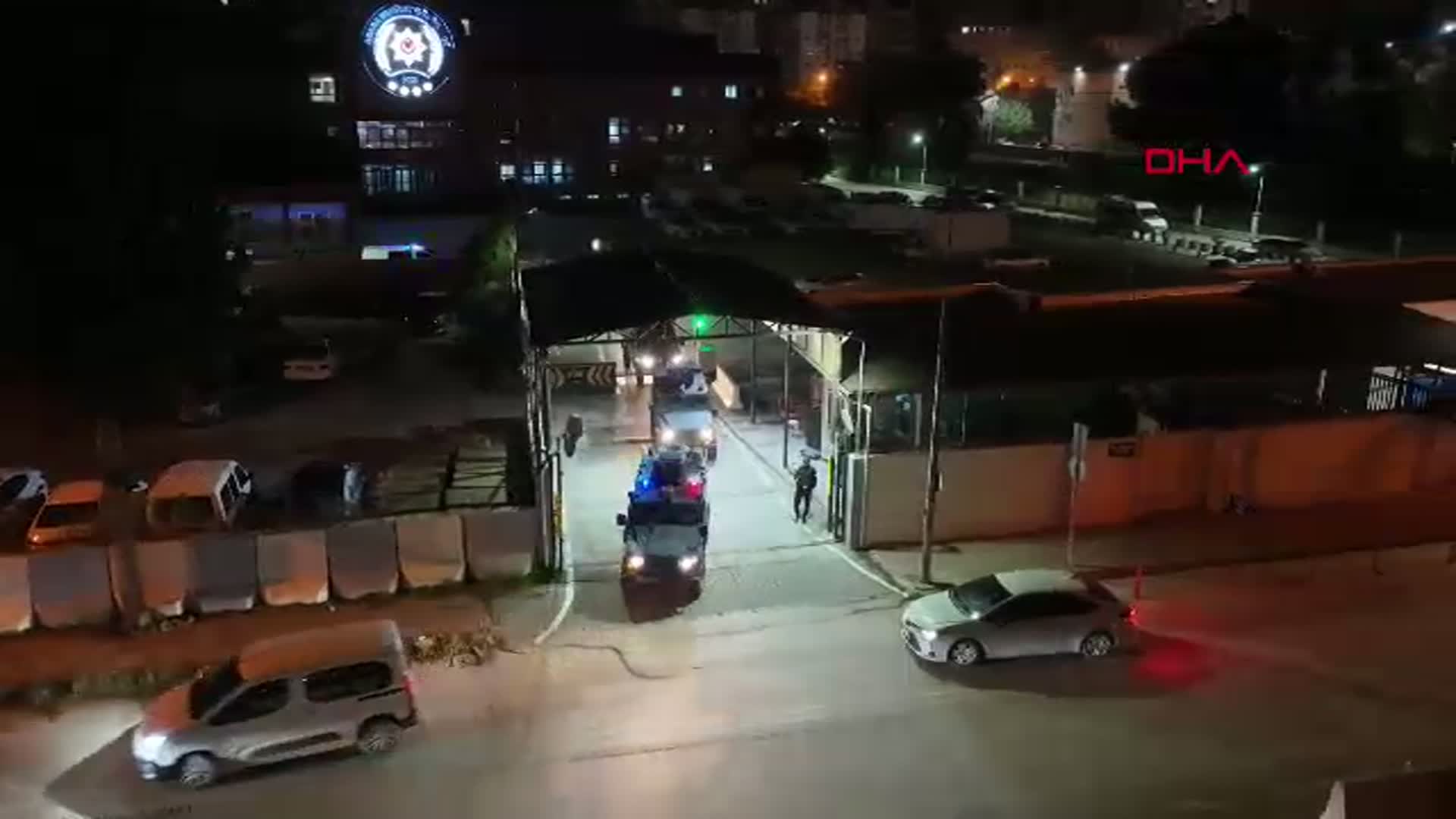 Adana'da Uyuşturucu Operasyonu: 15 Kişi Gözaltına Alındı