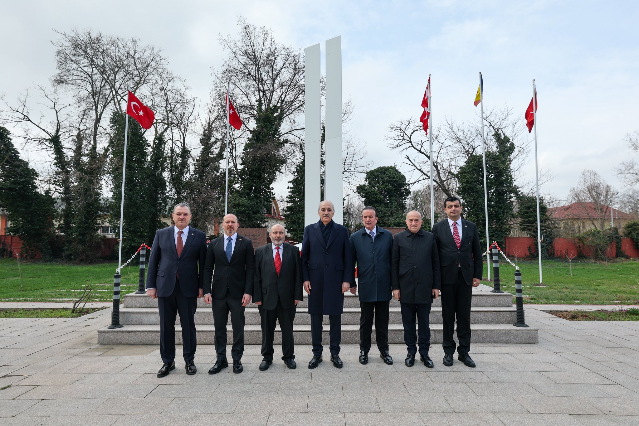 TBMM Başkanı Kurtulmuş, Bükreş Türk Şehitliği'ni Anma Ziyaretinde Bulundu