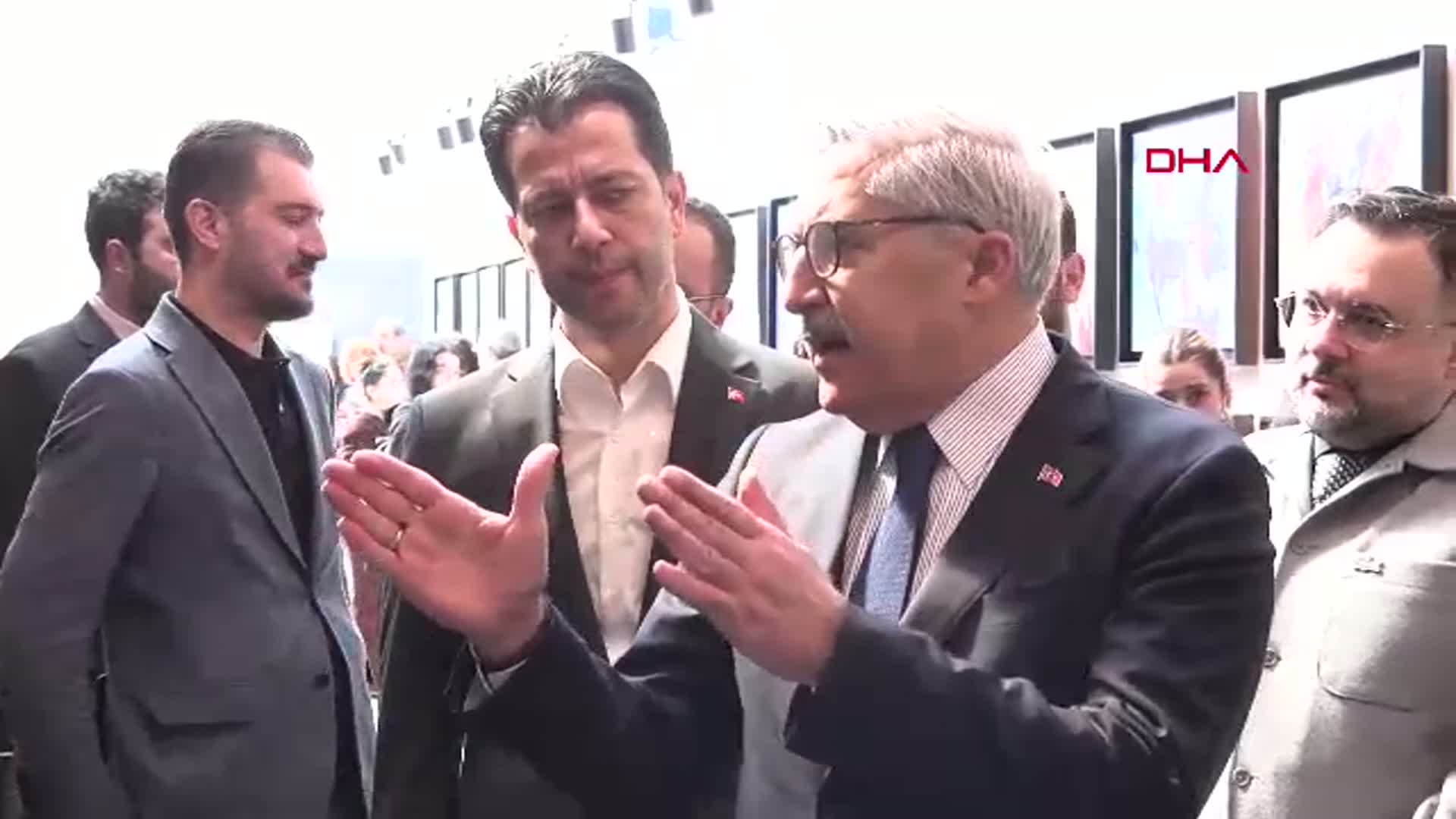 Hüseyin Yayman'dan ArtAnkara 12. Uluslararası Çağdaş Sanat Fuarı'na Ziyaret