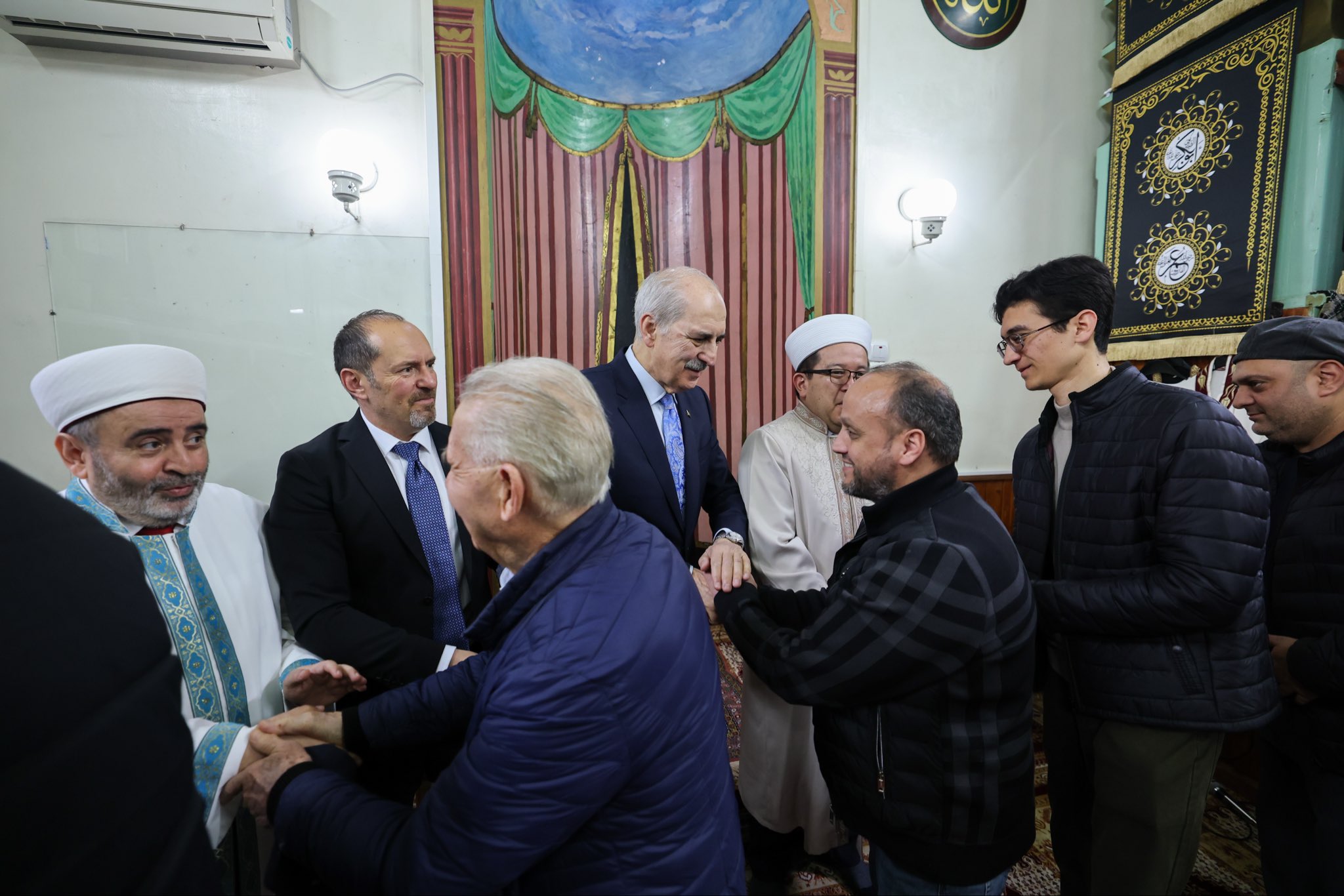 TBMM Başkanı Numan Kurtulmuş, Bükreş Merkez Camii'ni Ziyaret Etti