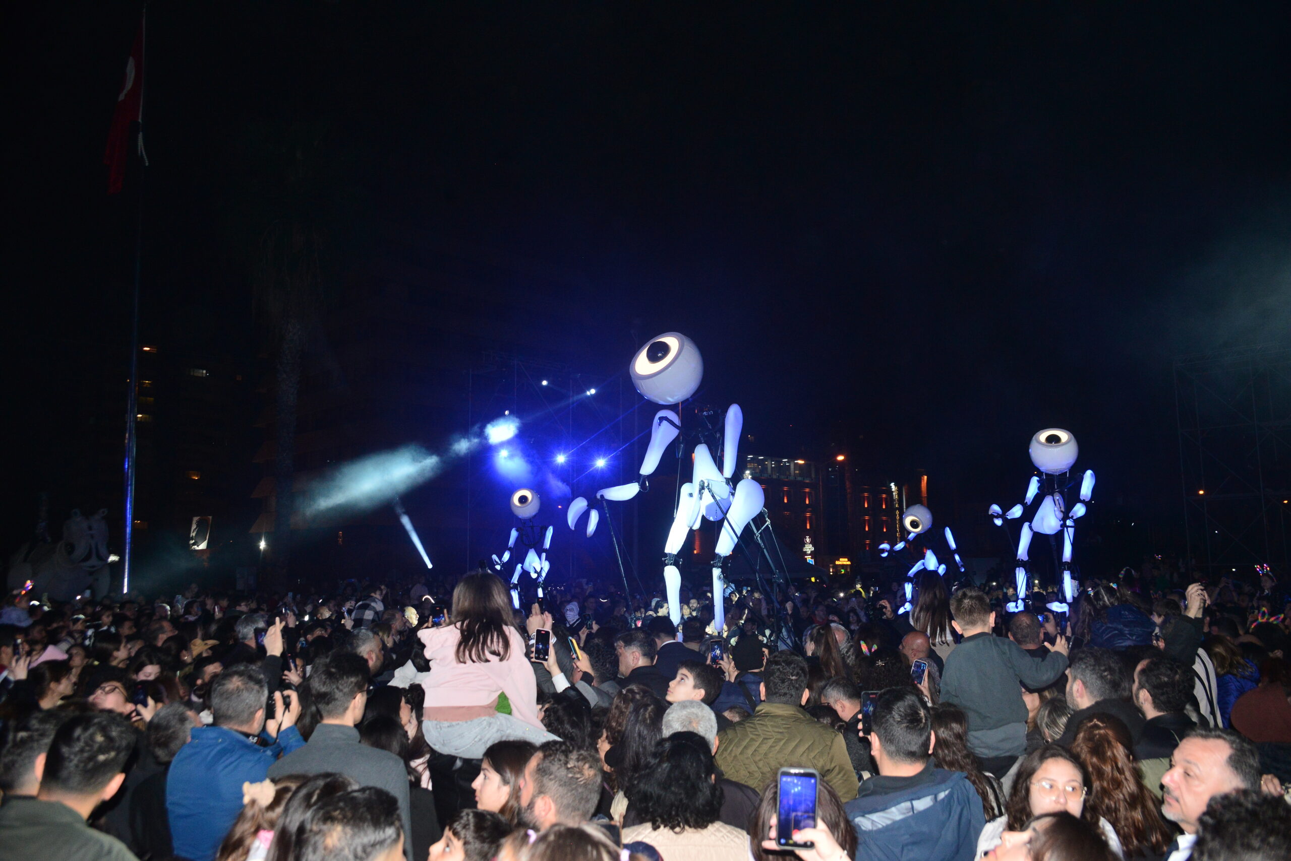 25. Uluslararası Adana Tiyatro Festivali, Kortejle Başladı