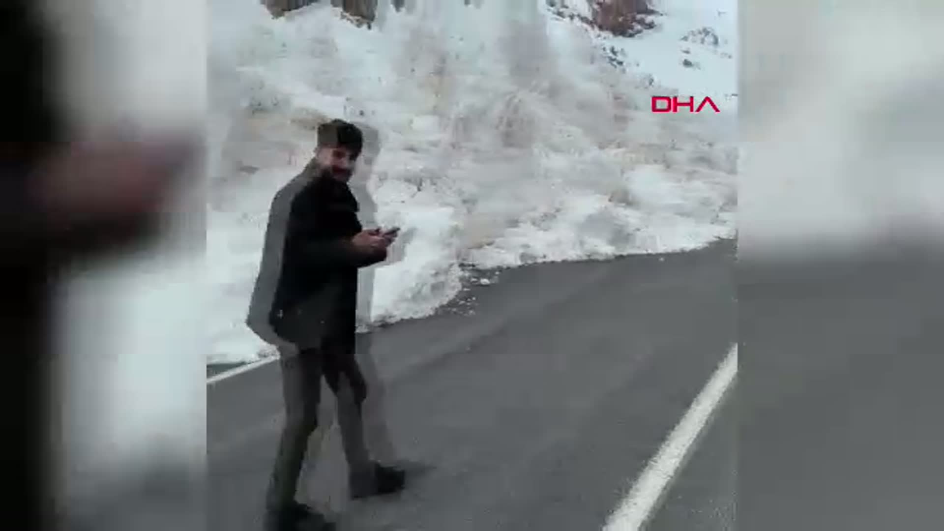 Hakkari-Van Karayolunu Vuran Çığ Felaketi