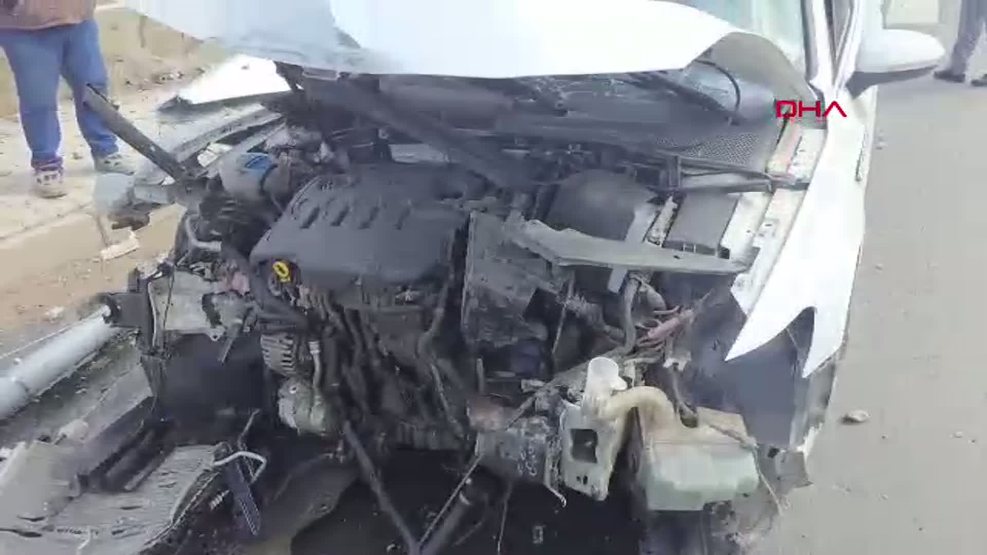 Mardin'de Trafik Kazası: Otomobil Kamyonla Çarpıştı, Sürücü Yaralandı