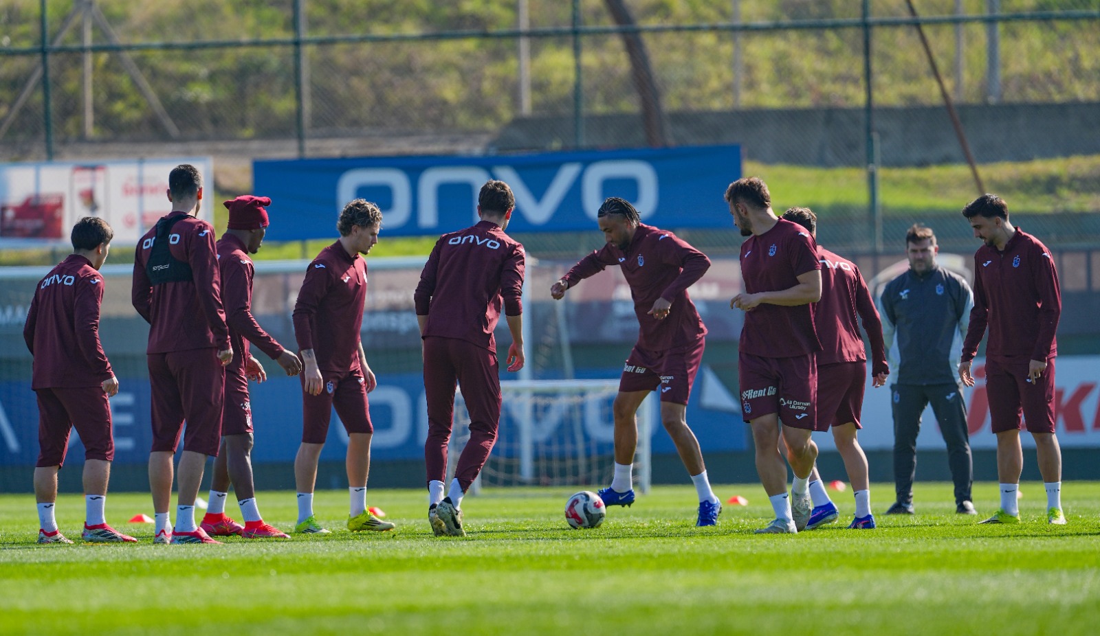 Trabzonspor Galatasaray Maçı İçin Hazırlıklarına Devam Ediyor