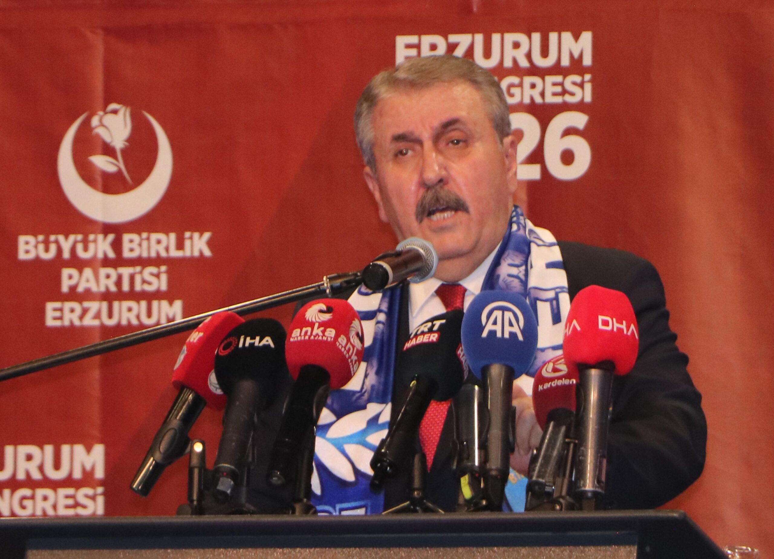 Mustafa Destici Türkiye'nin Emperyal Çatışmalara Dahil Olmaması Gerektiğini Vurguladı