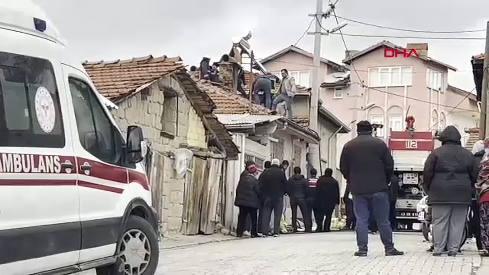 Kütahya'da Tek Katlı Evdeki Yangın, Evi Kullanılamaz Hale Getirdi