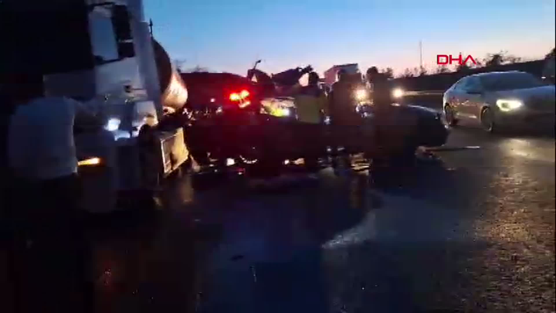 Şanlıurfa'da Zincirleme Trafik Kazası: 1 Ölü, 5 Yaralı
