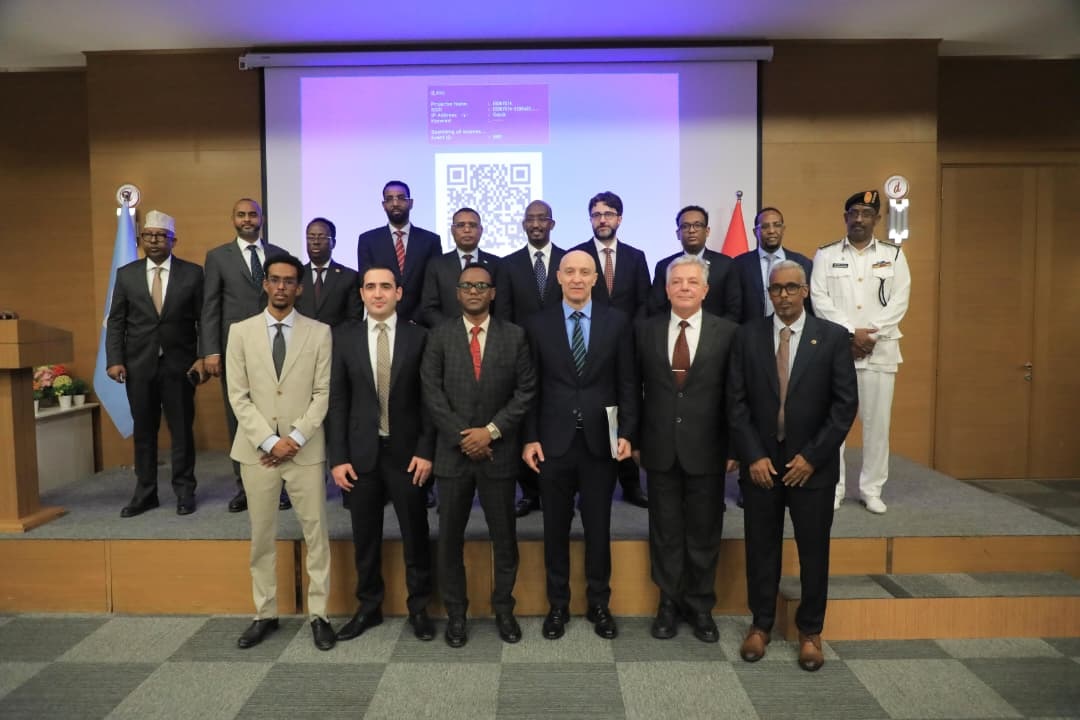 Somali'de 'Ergun Reis A' Gemisine Uluslararası Balıkçılık Lisansı Verildi