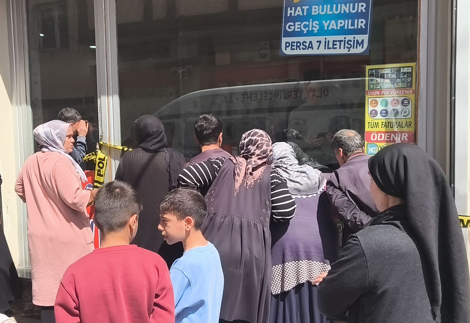 Kasklı Şüpheli, Telefon Tamircisini Akılalmaz Bir Şekilde Öldürdü