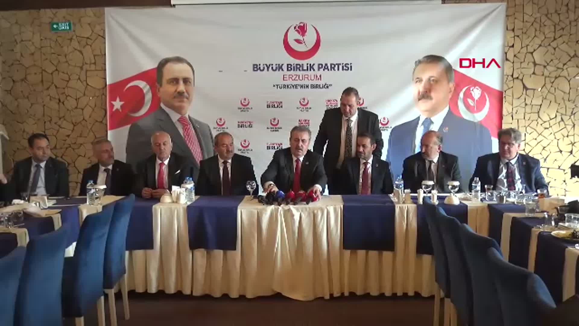 Mustafa Destici'den Sert Açıklamalar: PKK Silah Bırakmadan Yasal Adım Atılamaz