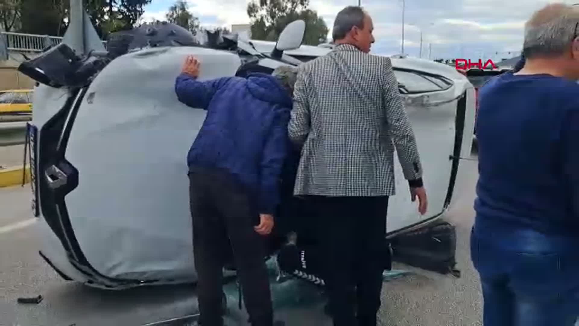 Antalya'da Zincirleme Kaza: 1 Yaralı