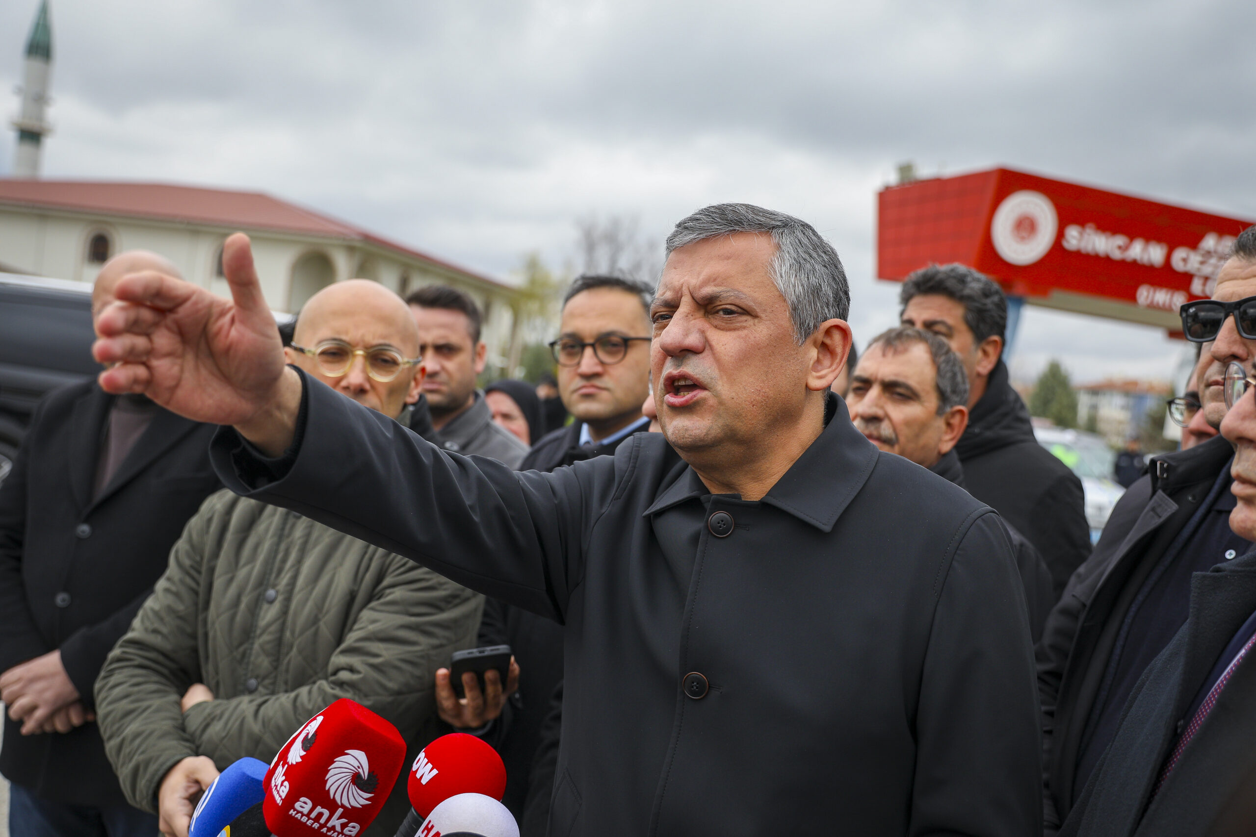 Özgür Özel: CHP Adayının Başarı Kriteri Yüzde 60