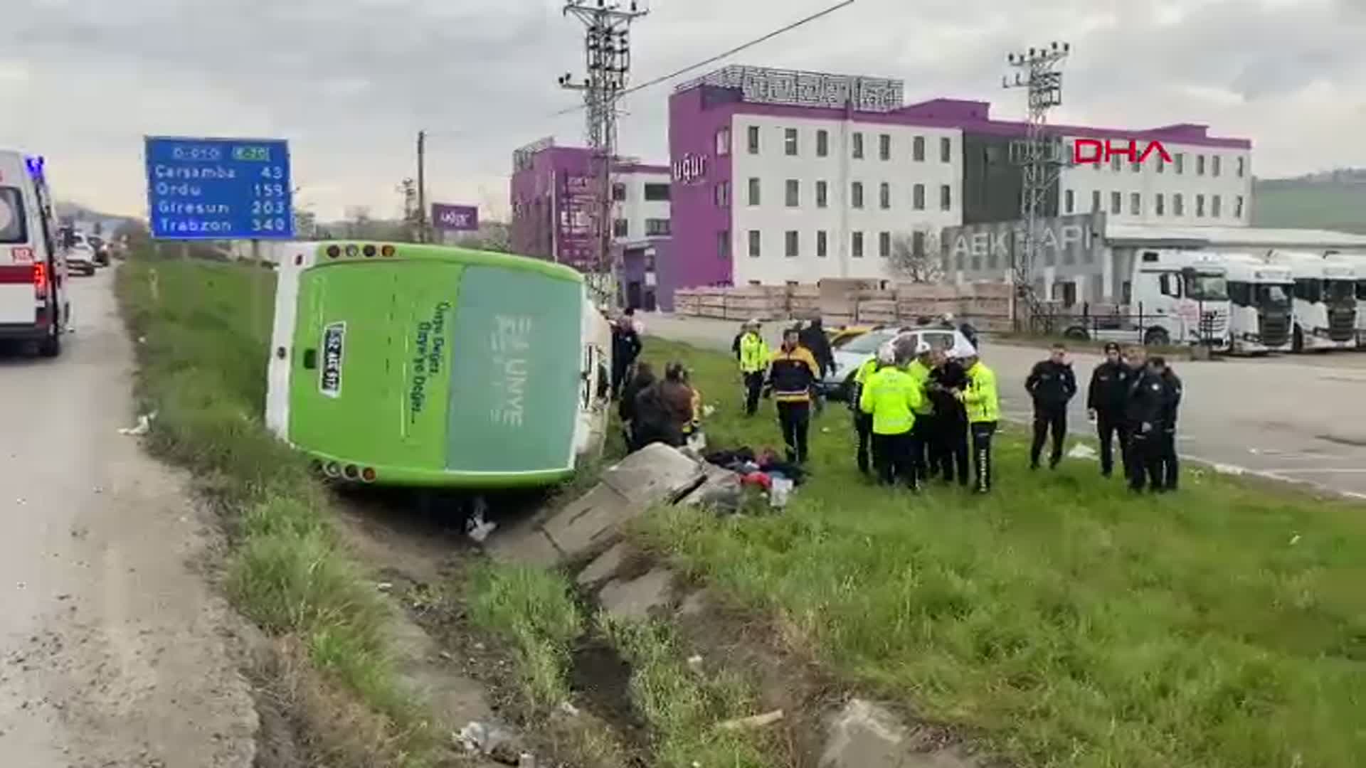 Samsun'da Öğrenci Taşıyan Otobüs Devrildi: 11 Yaralı