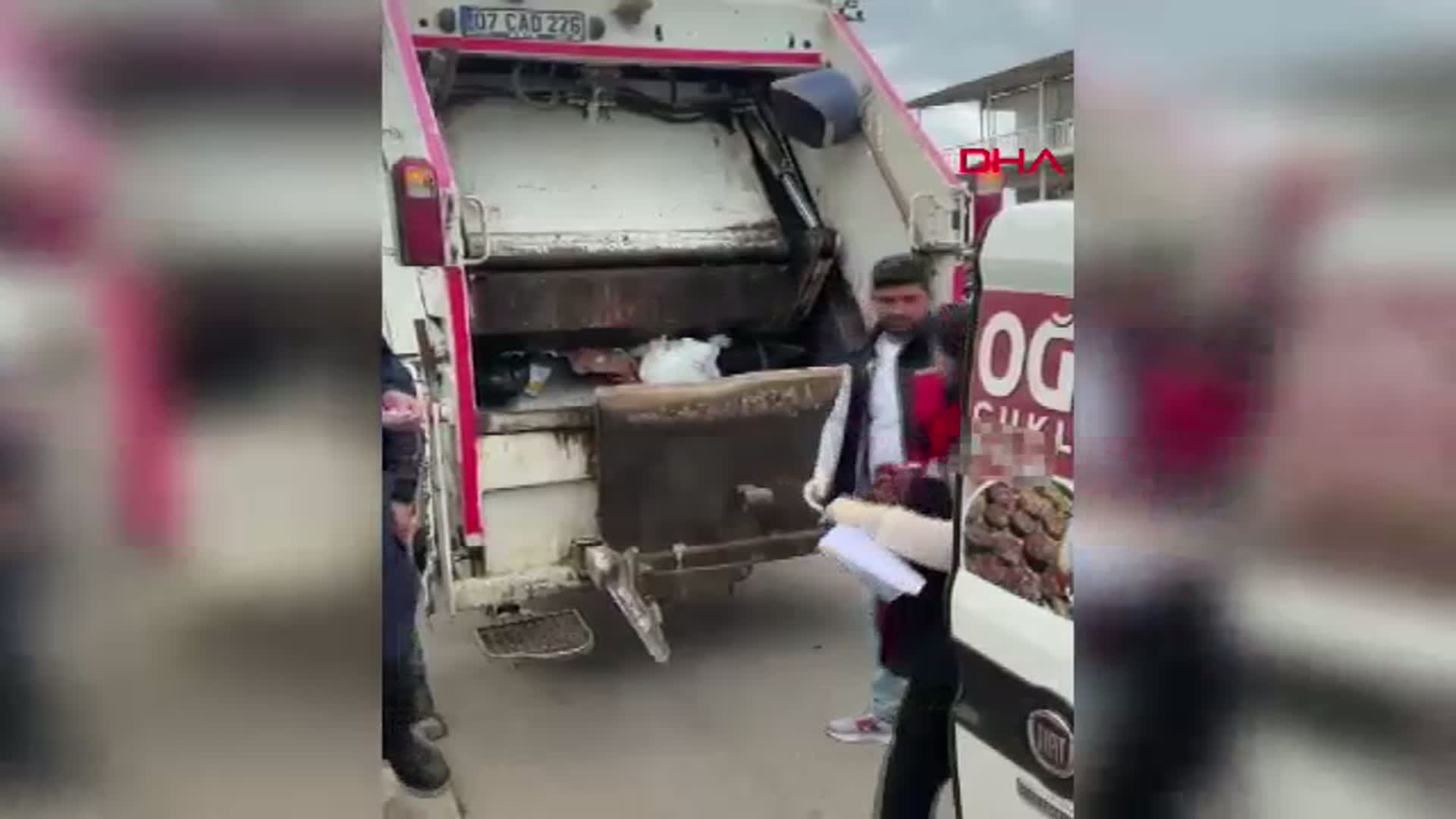 Antalya'da 176 Kilo Tarihi Geçmiş Sucuk Ele Geçirildi