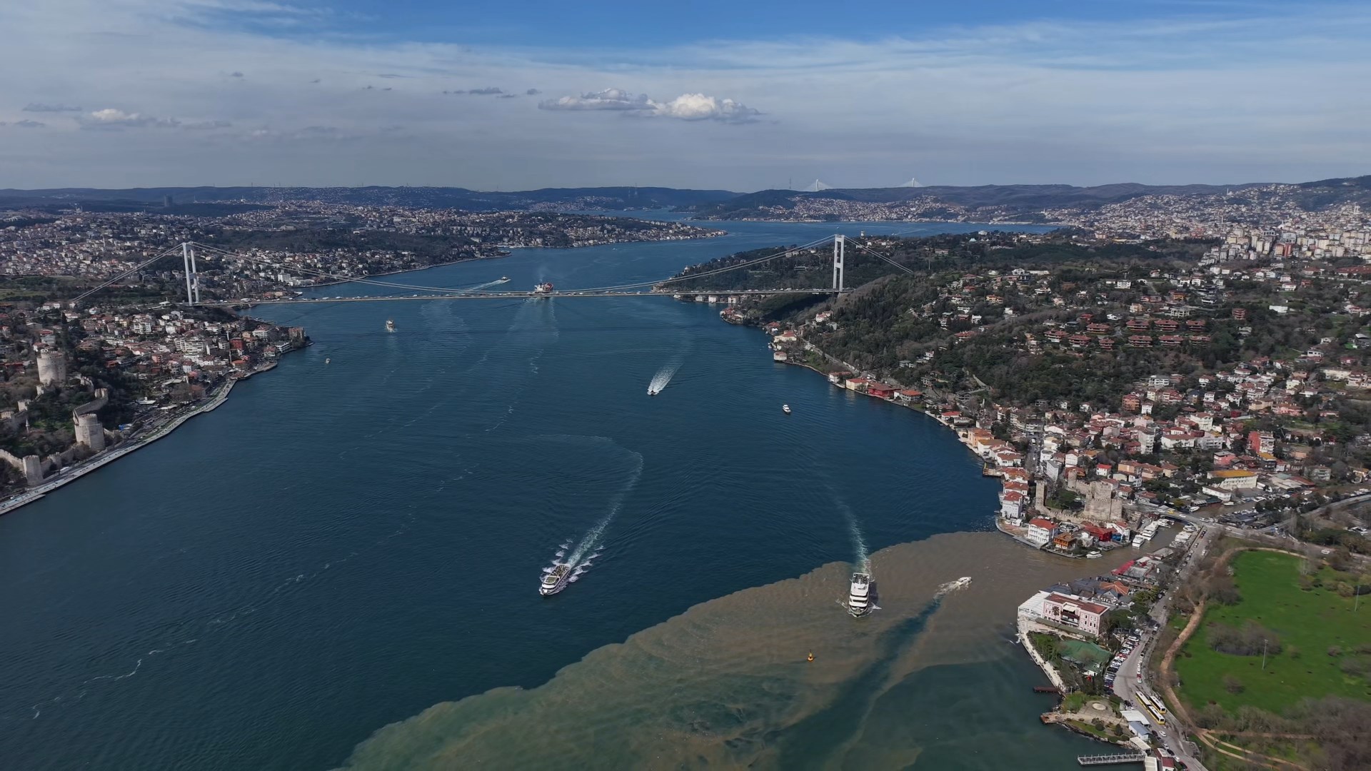 İstanbul Boğazı’ndaki Renk Değişimini Sağanak Sonrası Havadan Gözlemleme