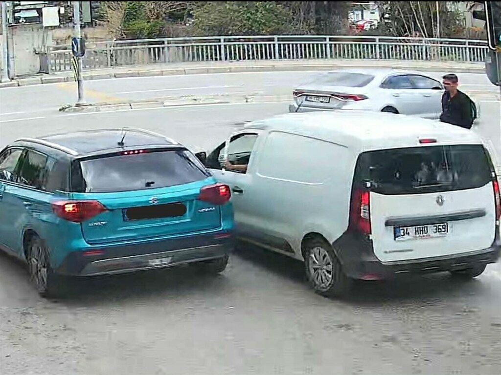İzmir'de Beyzbol Sopalı Saldırı Olayı: Sürücüye 180 Bin TL Ceza
